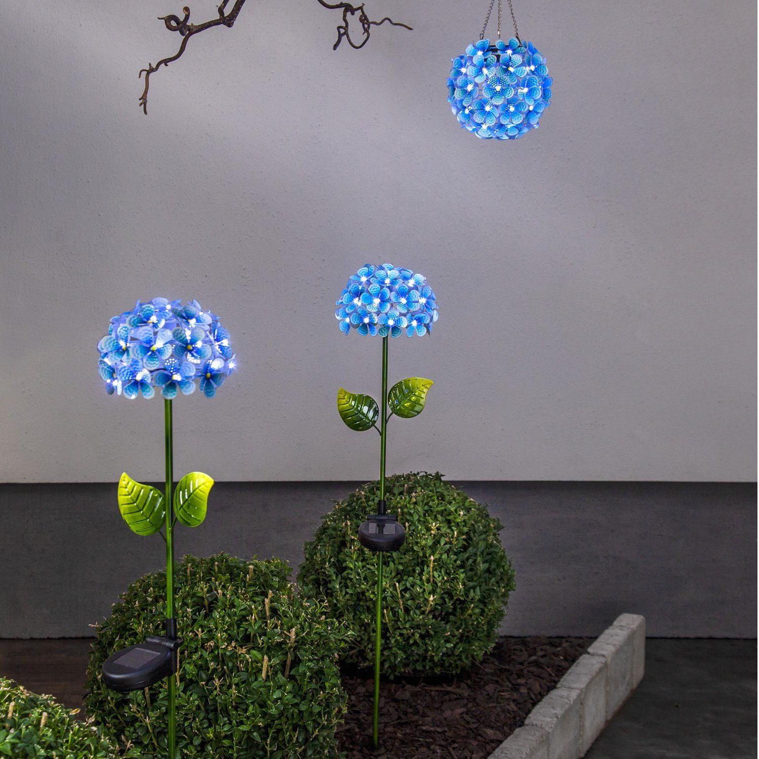 STAR TRADING LED Solarleuchte LED Gartenleuchte Solarstab Hortensie Gartendeko blau 77cm Lichtsensor, LED Classic, kaltweiss (5300K bis 6000K)