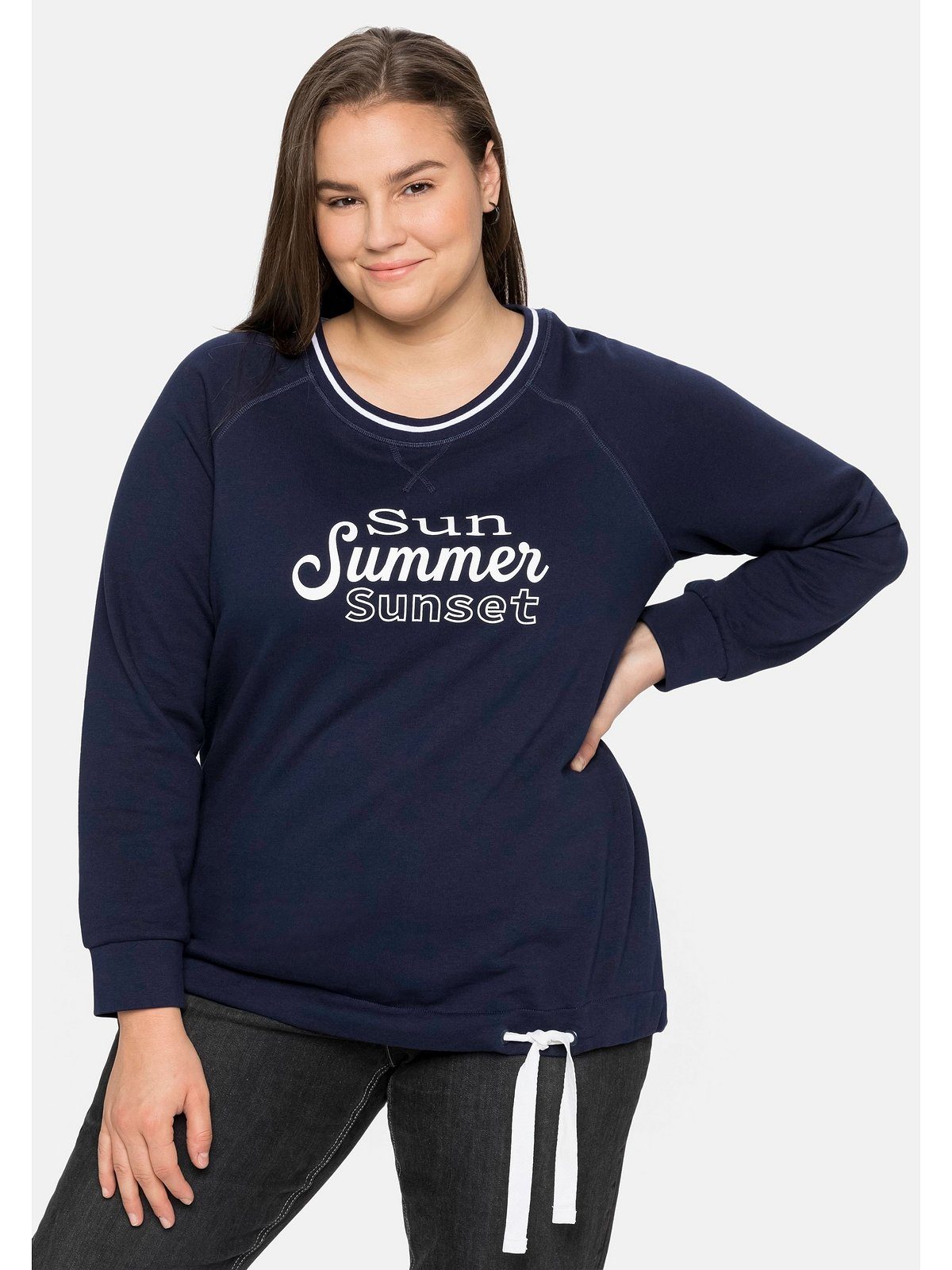 Sheego Sweatshirt Große Größen mit Frontdruck und Kontrast-Rundhals