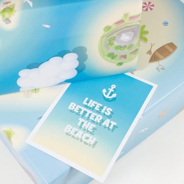 Bow & Hummingbird Postkarte Postkarte Life is better at the beach, 100 % Recyclingpapier