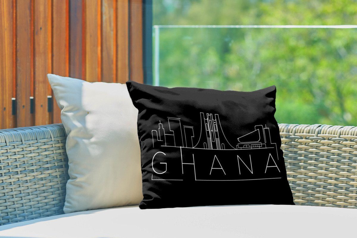 Dekokissenbezug, "Ghana" MuchoWow Polyester, Hintergrund, Kissenhülle Outdoor-Dekorationskissen, Dekokissen Skyline auf schwarzem