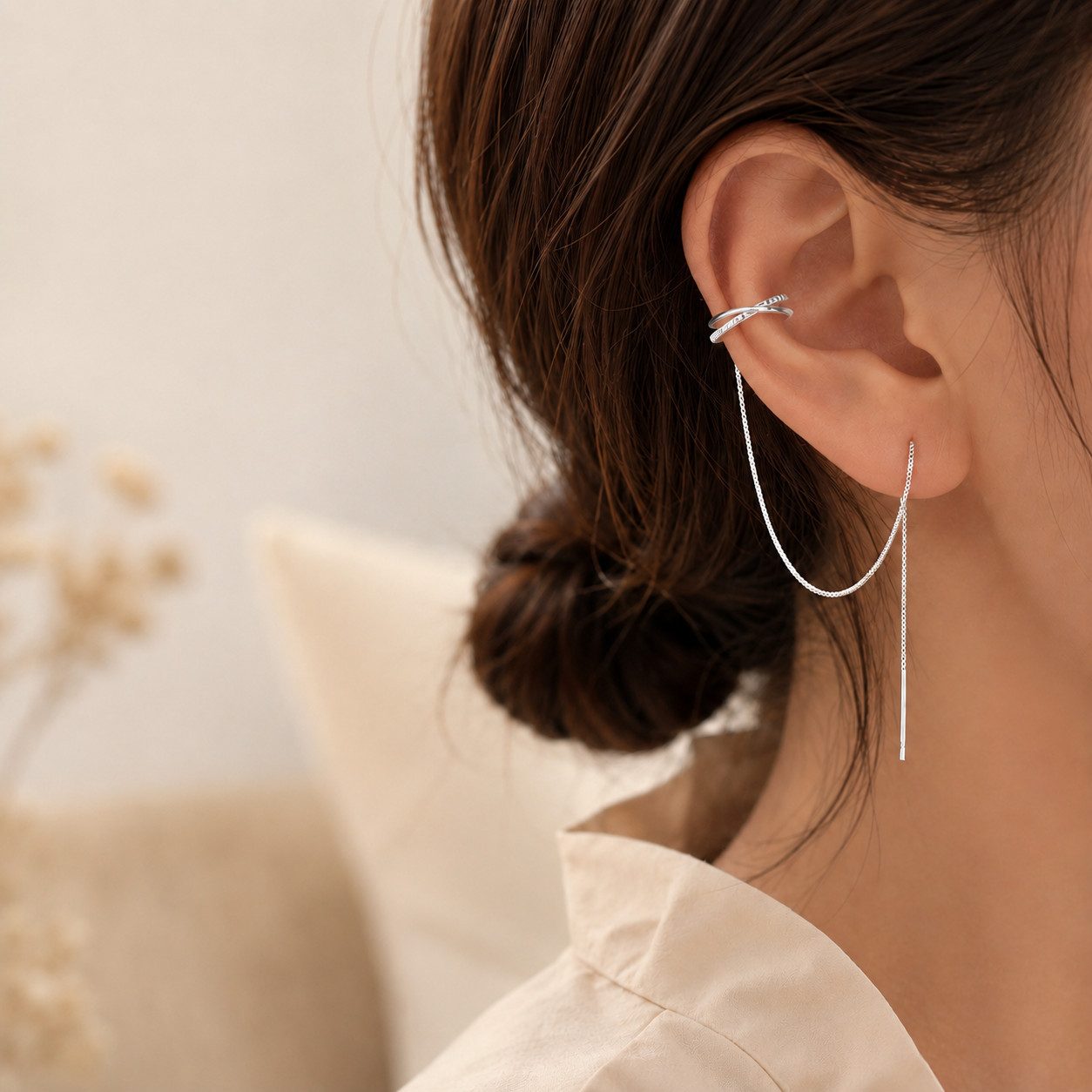 XCOAST Ohrklemme Ear Cuff Kreuz 925 Silber – Nova Cross Ohrklemme Damen Minimalistisch (Paar, 1-tlg., Besonderer Stil mit Kette), kein Piercing erforderlich, verstellbarer Ear Cuff, hypoallergen