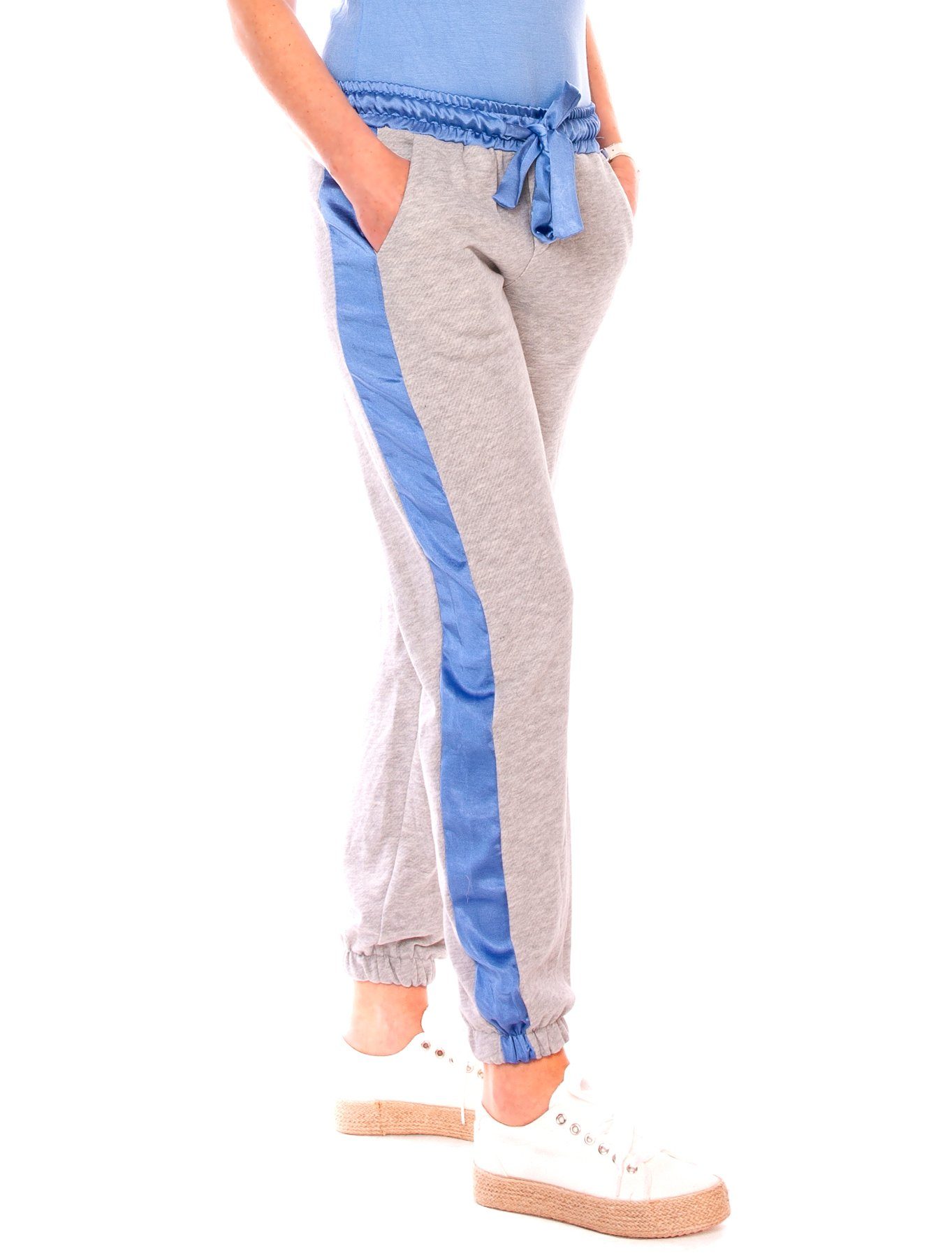Easy Young Fashion Sweathose Sweathose mit Satin-Seitenstreifen 8211 mit Satin-Seitenstreifen