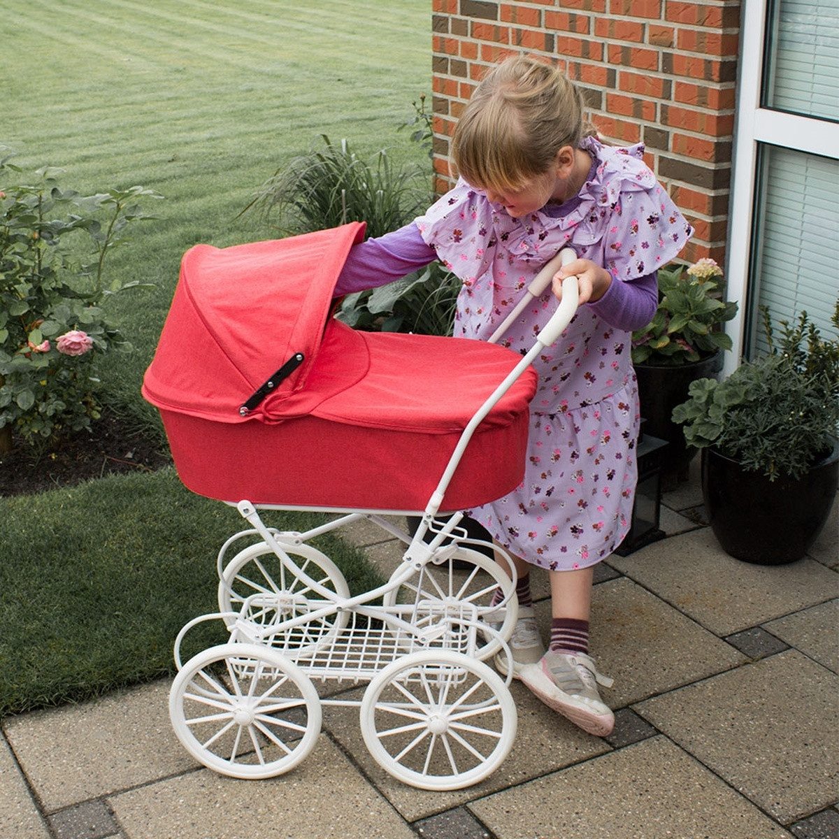 Babytrold Puppenwagen TRILLE Classic Puppenwagen Sandfarben nostalgisch 77 cm, Geeignet für Puppen bis ca. 45 cm, viel Platz für Lieblingspuppen