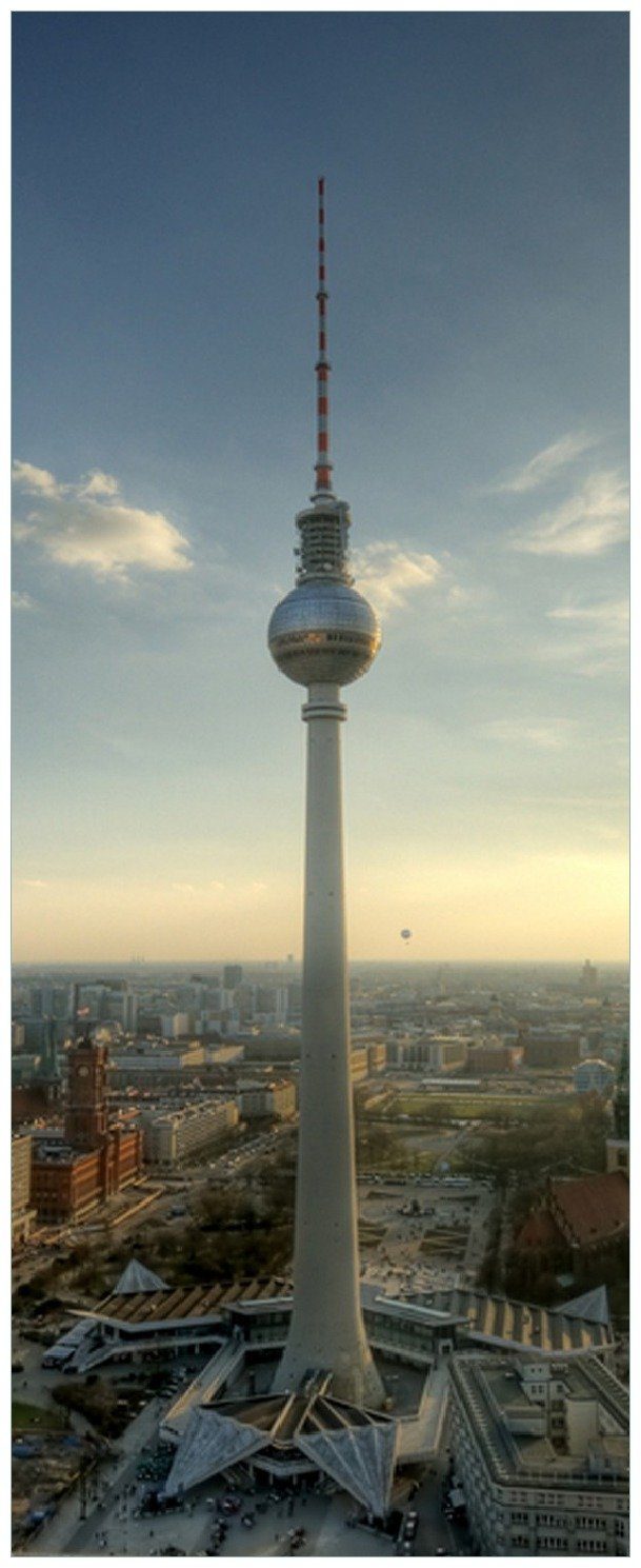 Wallario Memoboard Fernsehturm Berlin mit Panoramablick über die Stadt