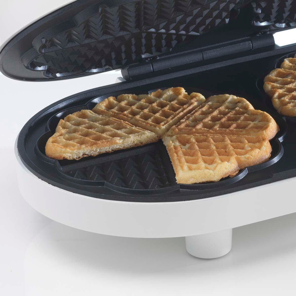 TREBS Waffeleisen 13120, 1200 W, Doppelte Antihaftbeschichtung, vertikale Lagerung, einfache Handhabung