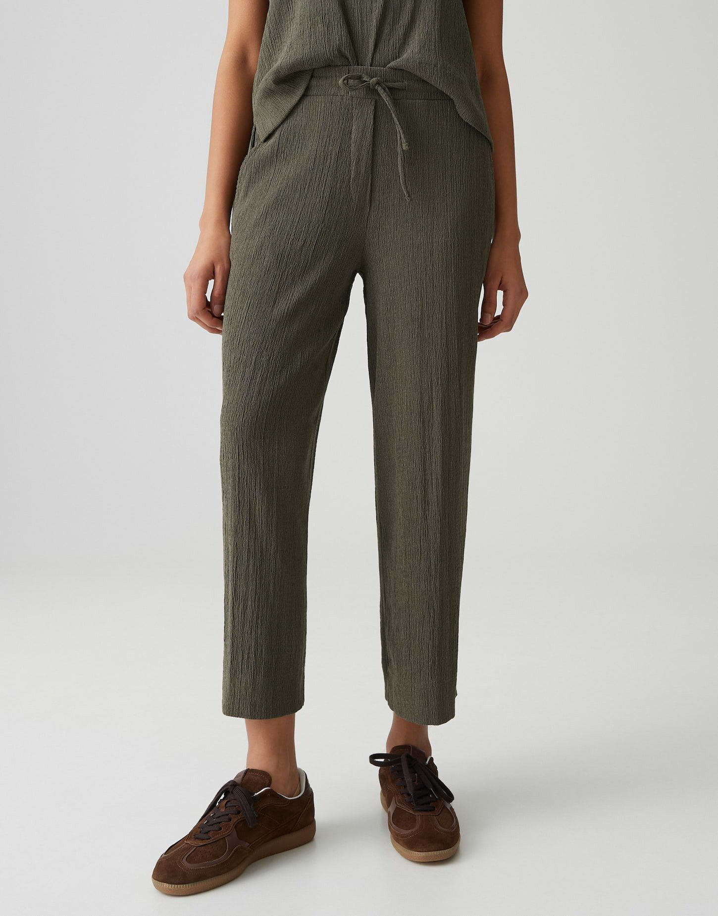 OPUS Stoffhose Meleni aus weichem Jersey mit Crinkle Effekt Mit Eingrifftaschen für praktische Alltagslooks