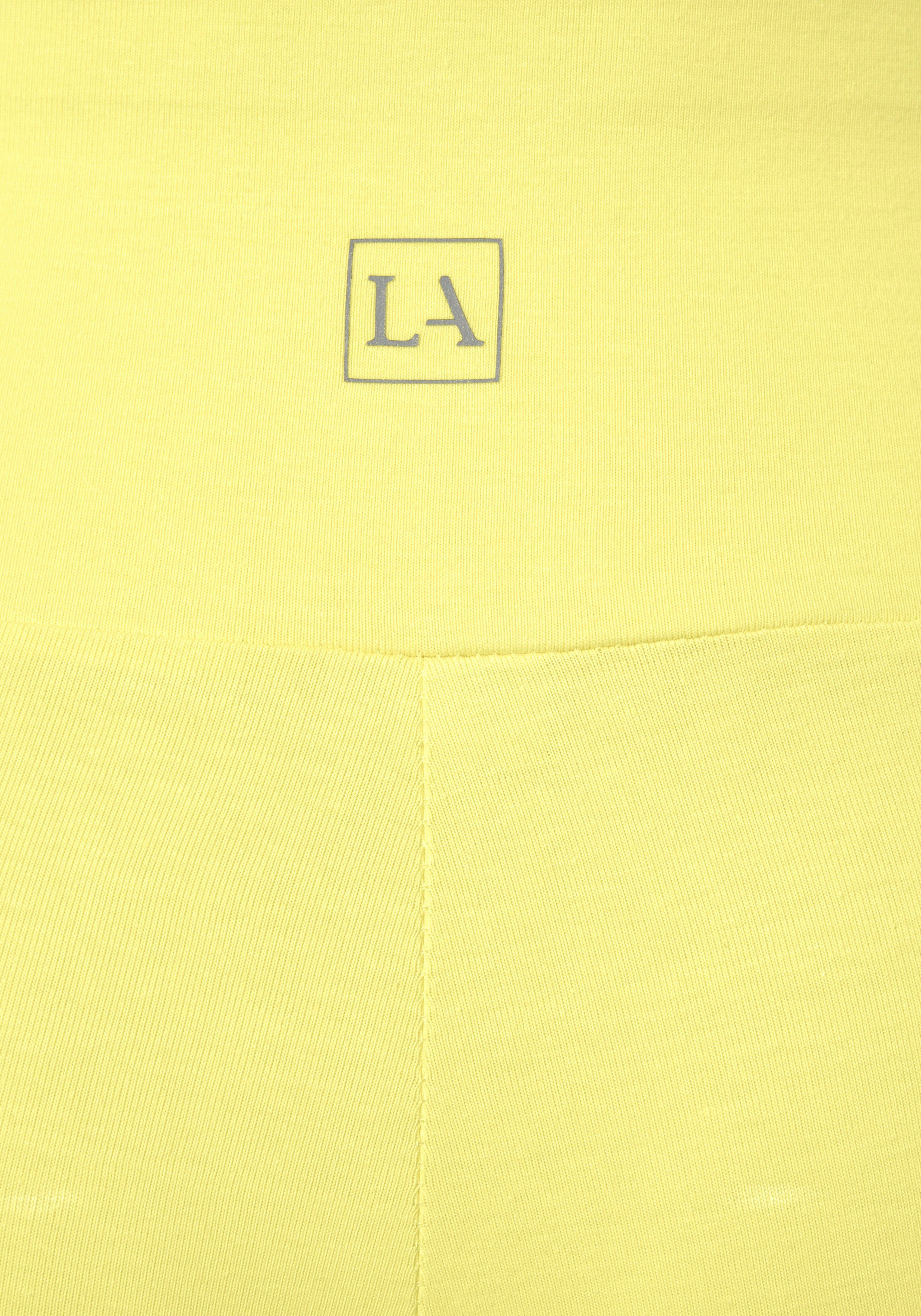 LASCANA Shorts mit breitem Bündchen und Logodruck, Loungewear
