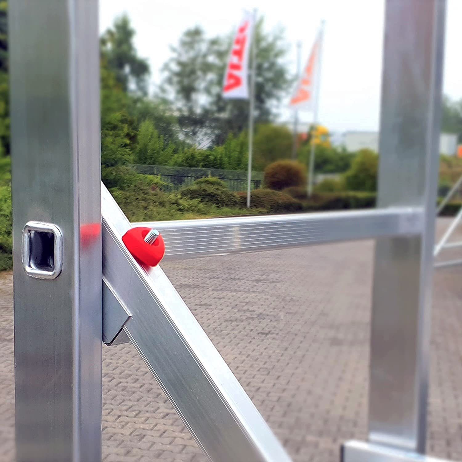 ALTEC Aluminium Mobile Scaffold AluCombine 1.0 - 300, Ladder Scaffold with 4x Casters