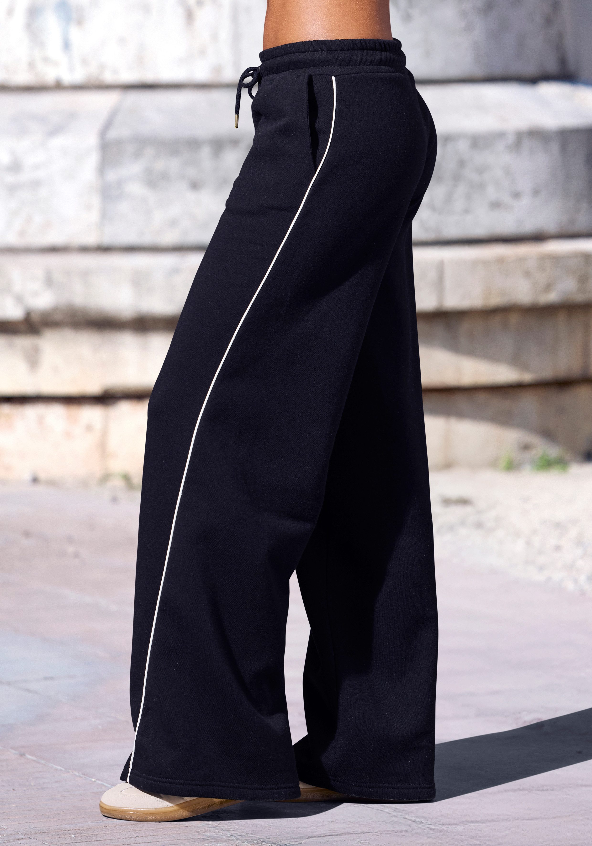 Buffalo Sweathose Relaxhose mit weit ausgestelltem Bein und Piping, Home- und Loungewear – Bild 3 von 5