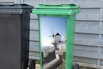 MuchoWow Wandsticker Windmühle auf Santorin in Griechenland (1 St), Mülleimer-aufkleber, Mülltonne, Sticker, Container, Abfalbehälter