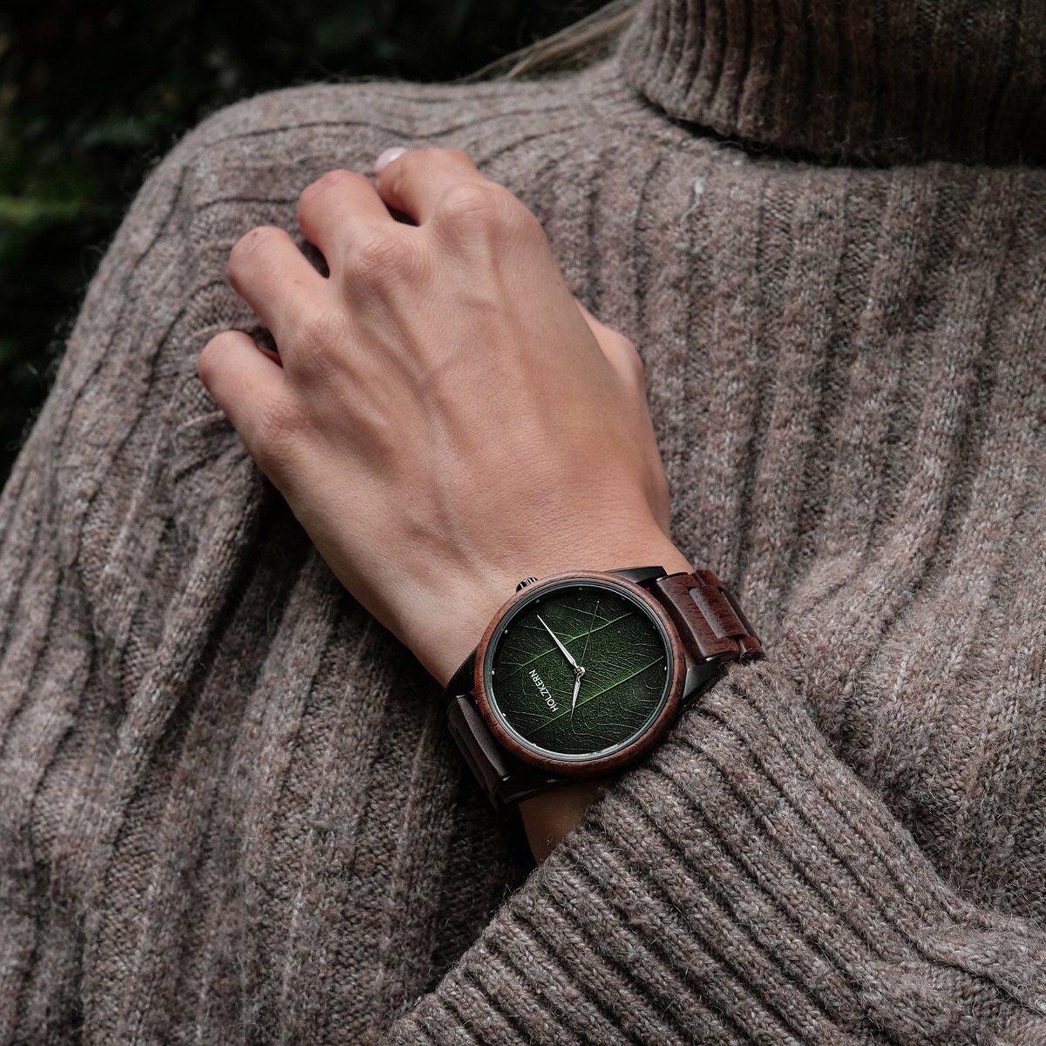 Holzkern Quarzuhr Edisto Walnuss/Blatt