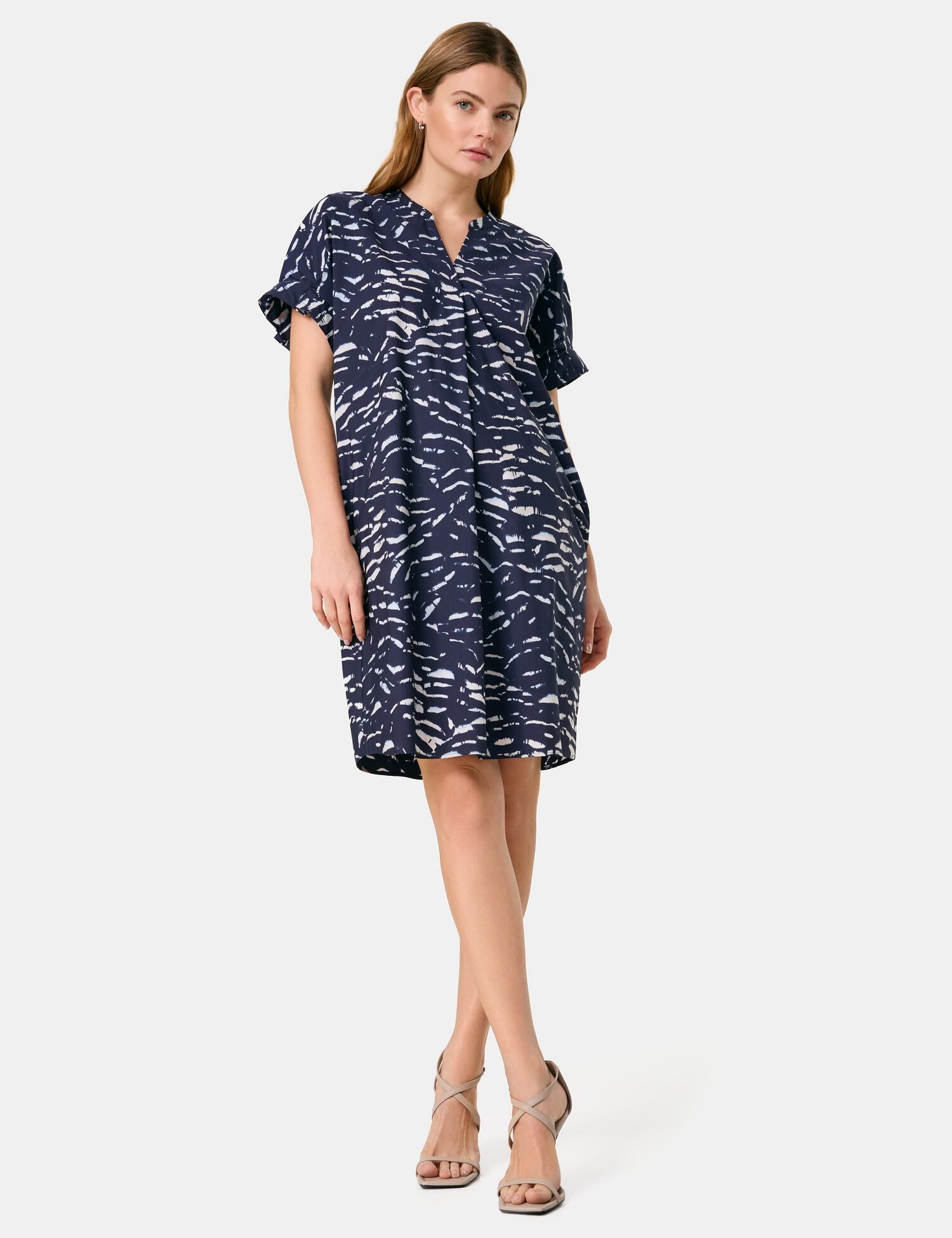 Taifun Midikleid – kurzärmeliges Midikleid mit geschlitztem Rundhalsausschnitt