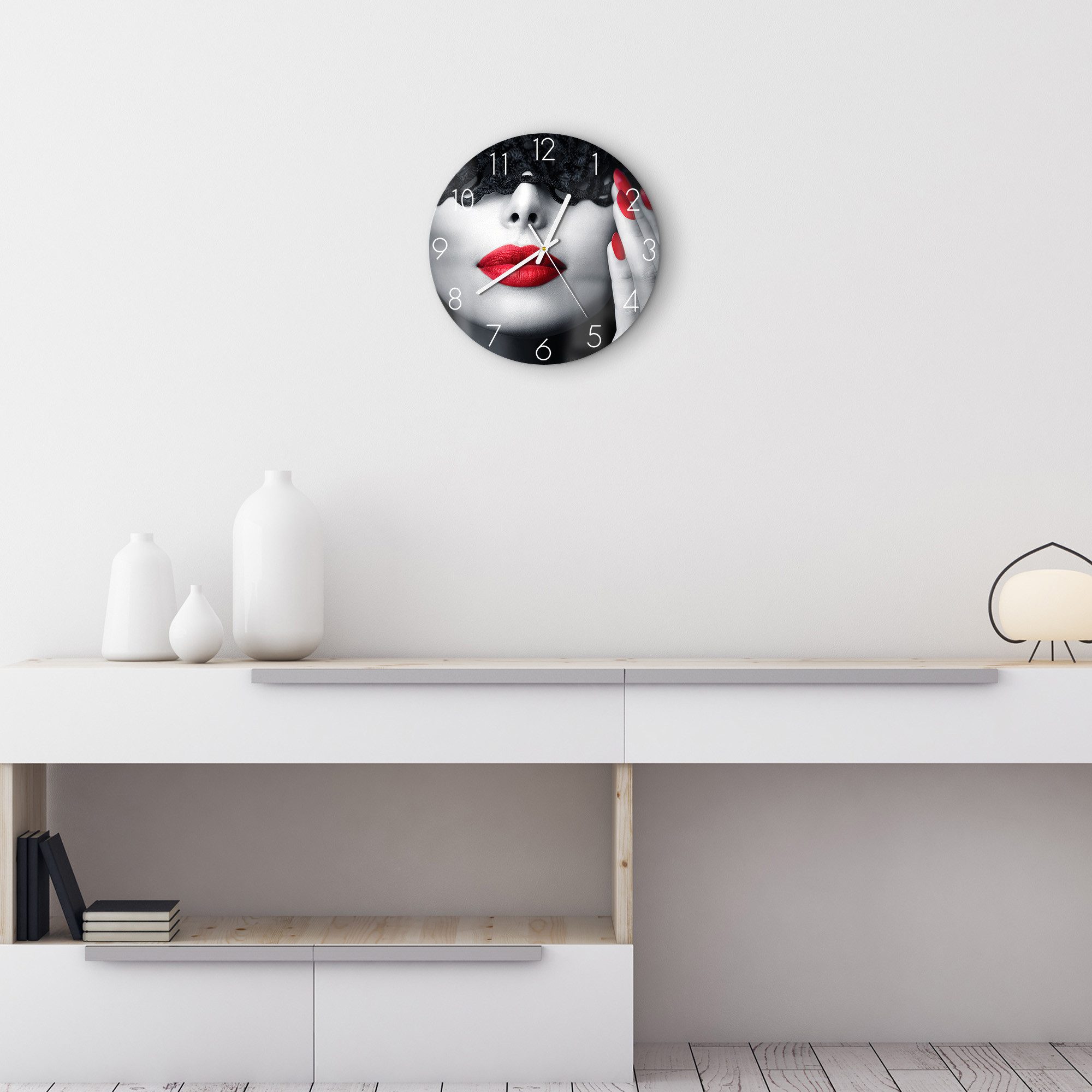 DEQORI Wanduhr 'Maskierte Schönheit' (Glas Glasuhr modern Wand Uhr Design Küchenuhr)