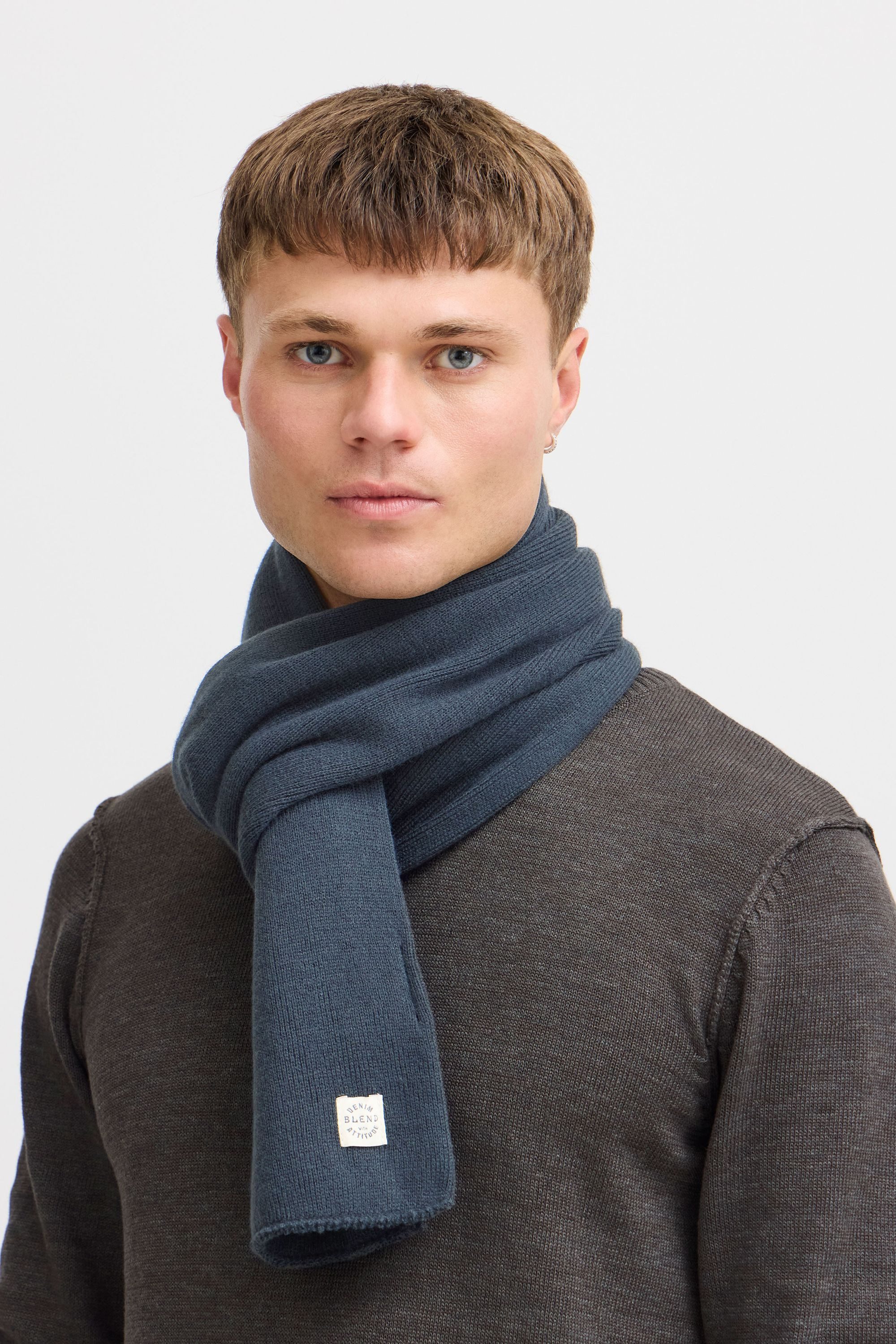 Blend Strickschal BHScar, Schal mit Logobadge günstig online kaufen