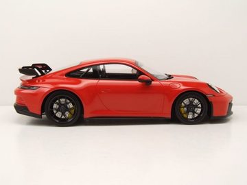 Minichamps Modellauto Porsche 911 (992) GT3 2021 orange mit schwarzen Felgen Modellauto, Maßstab 1:18