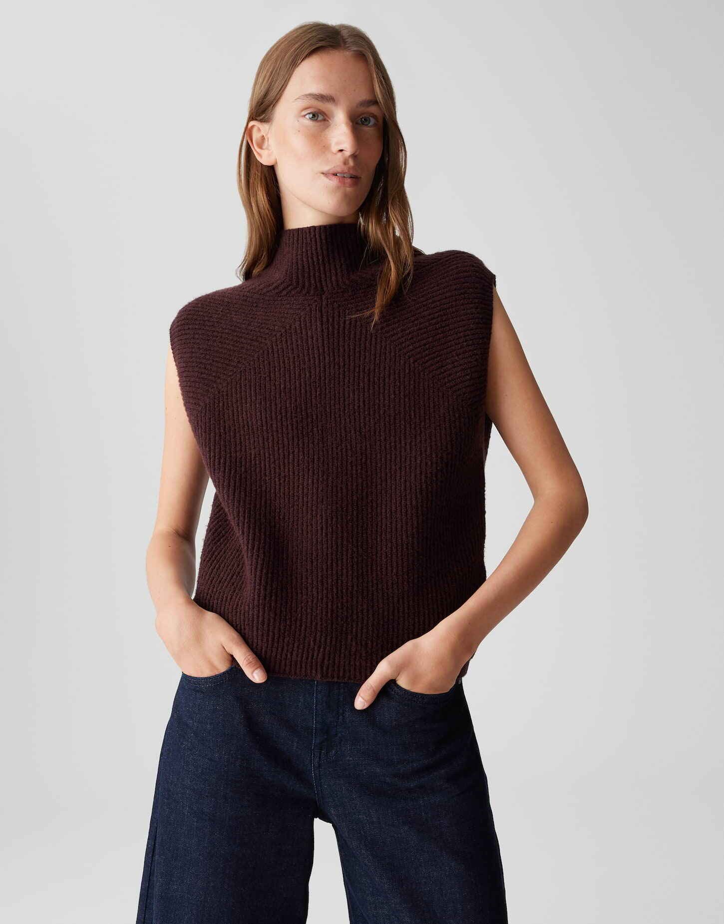 OPUS С коротким рукавом PASILLA aus BCI Cotton Mix Funnel Neck, Rippstruktur, ärmellos
