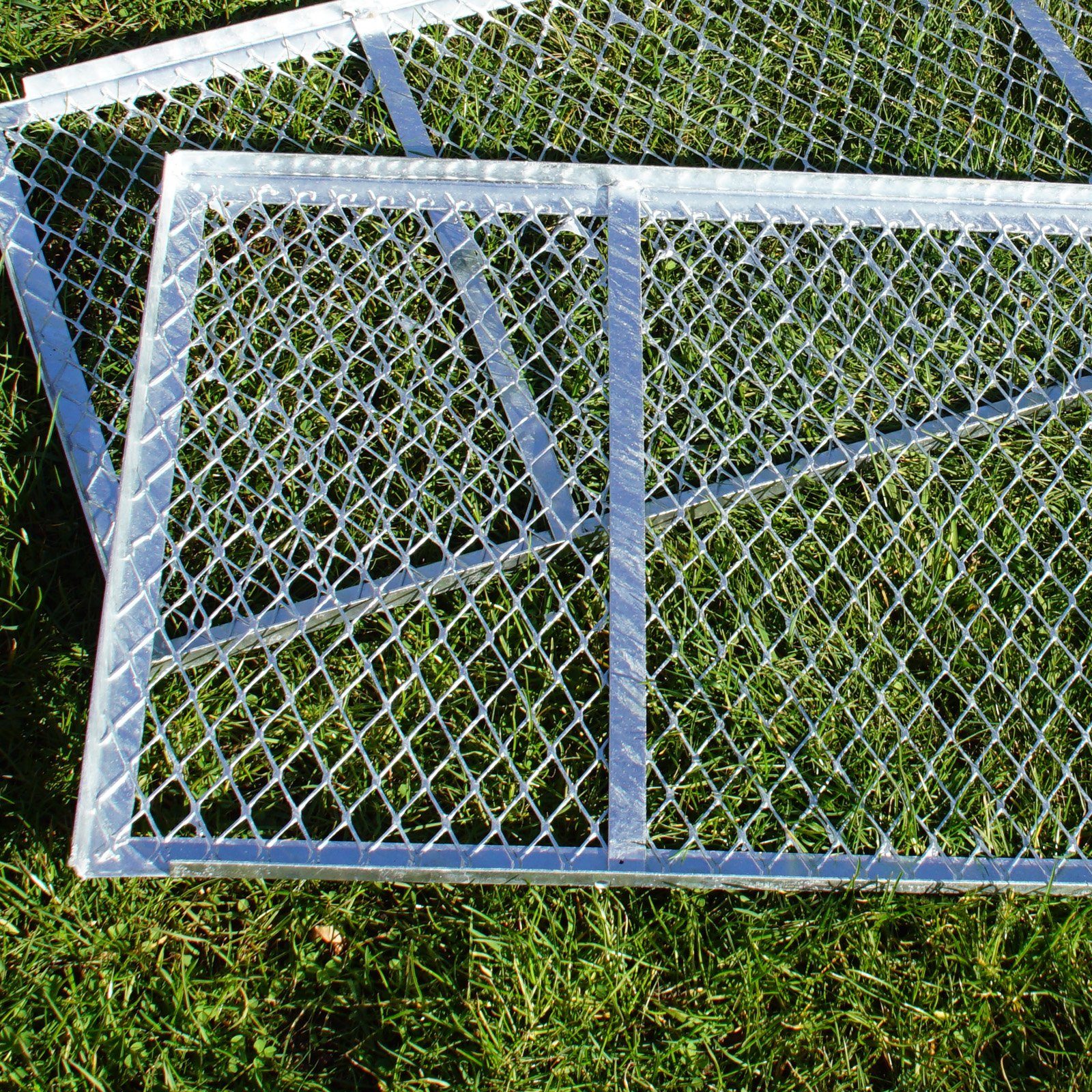 TRUTZHOLM Komposter Deckel oder Boden für Metallkomposter 80x80 cm aus Streckmetall, BxTxH: 86x0x2 cm, 450 l