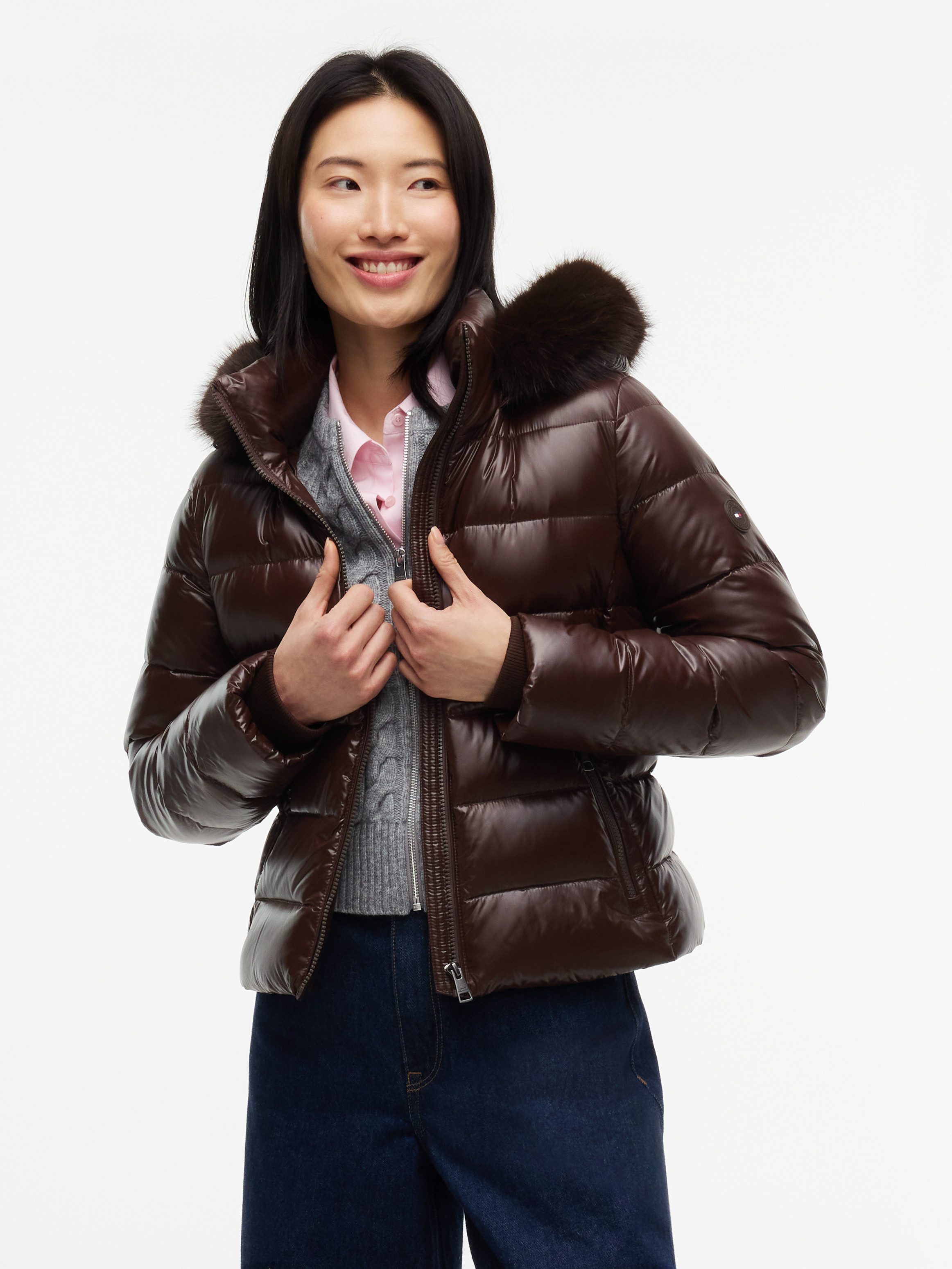 Tommy Hilfiger Steppjacke GLOSS DOWN FITTED JACKET Kunstfaser, in leicht glänzender Optik
