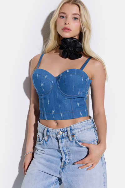 No Matter What Corsage aus Denim mit dezenten Ausfransungen