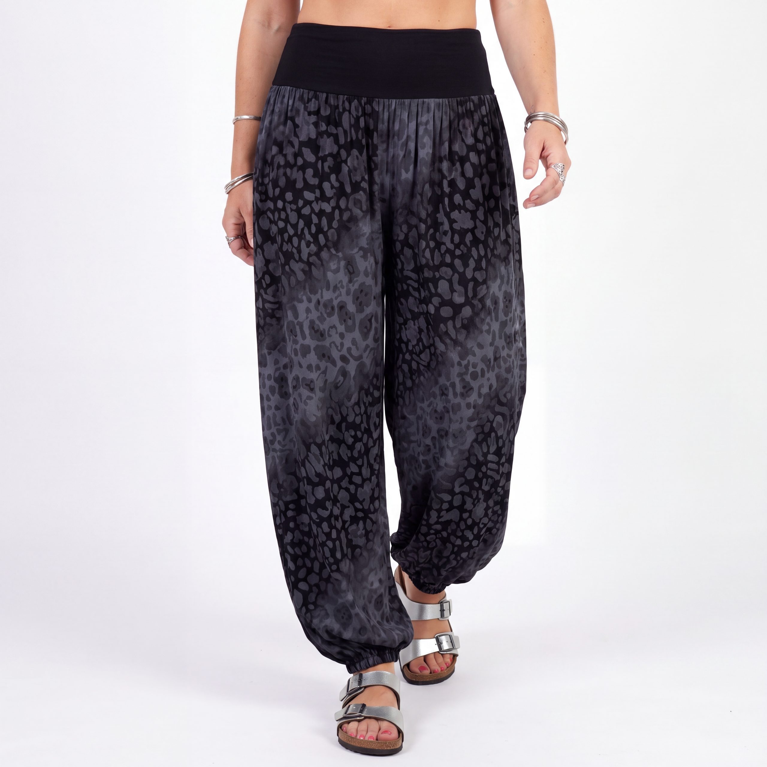 Haremshose Flatterhose Damen Sommerhose weite Haremshose Leo Print