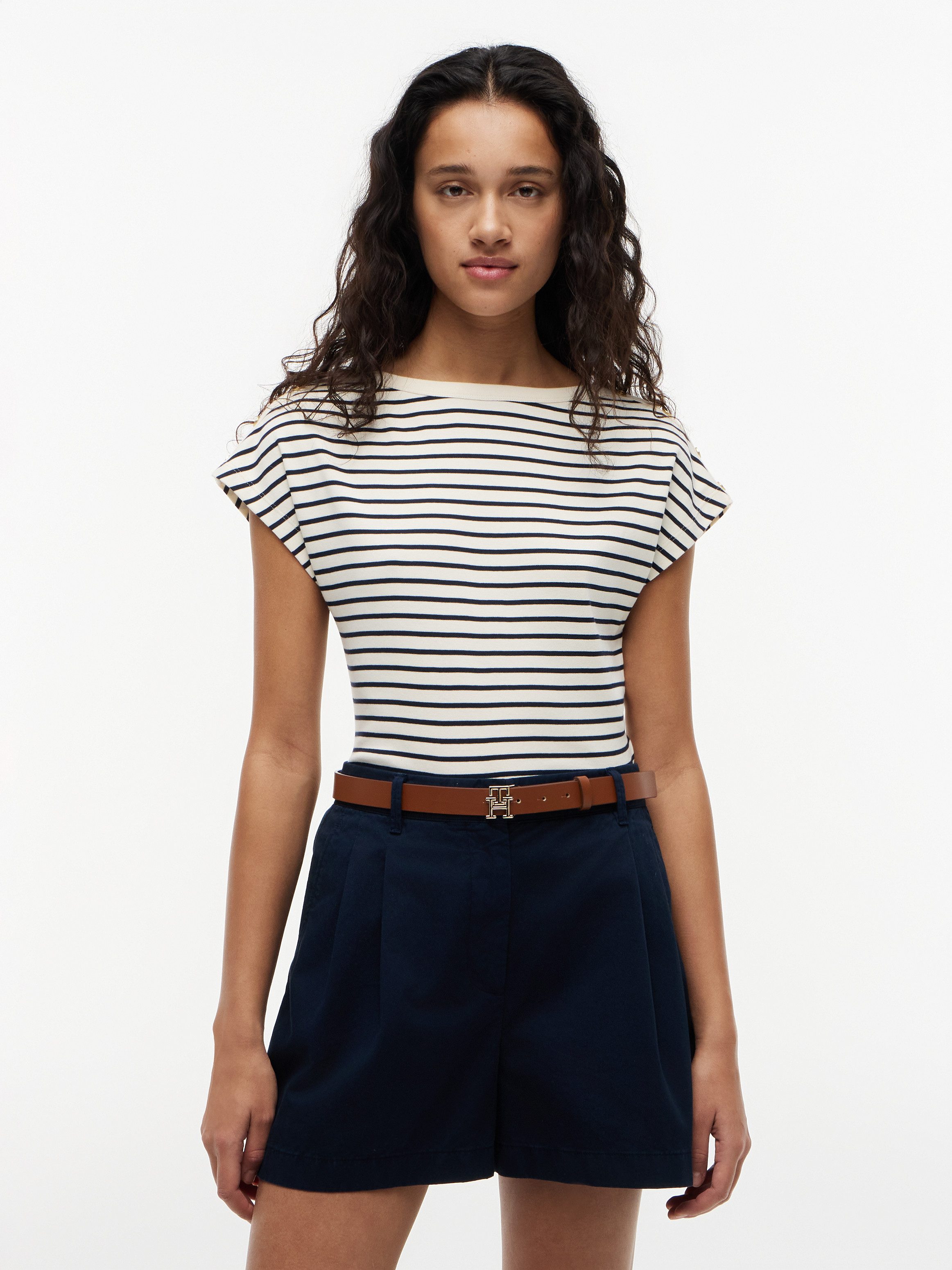 Tommy Hilfiger Kurzarmshirt GOLD BTN CAP-SLV BOAT-NK TEE Baumwolle, mit goldfarbenen Knöpfen