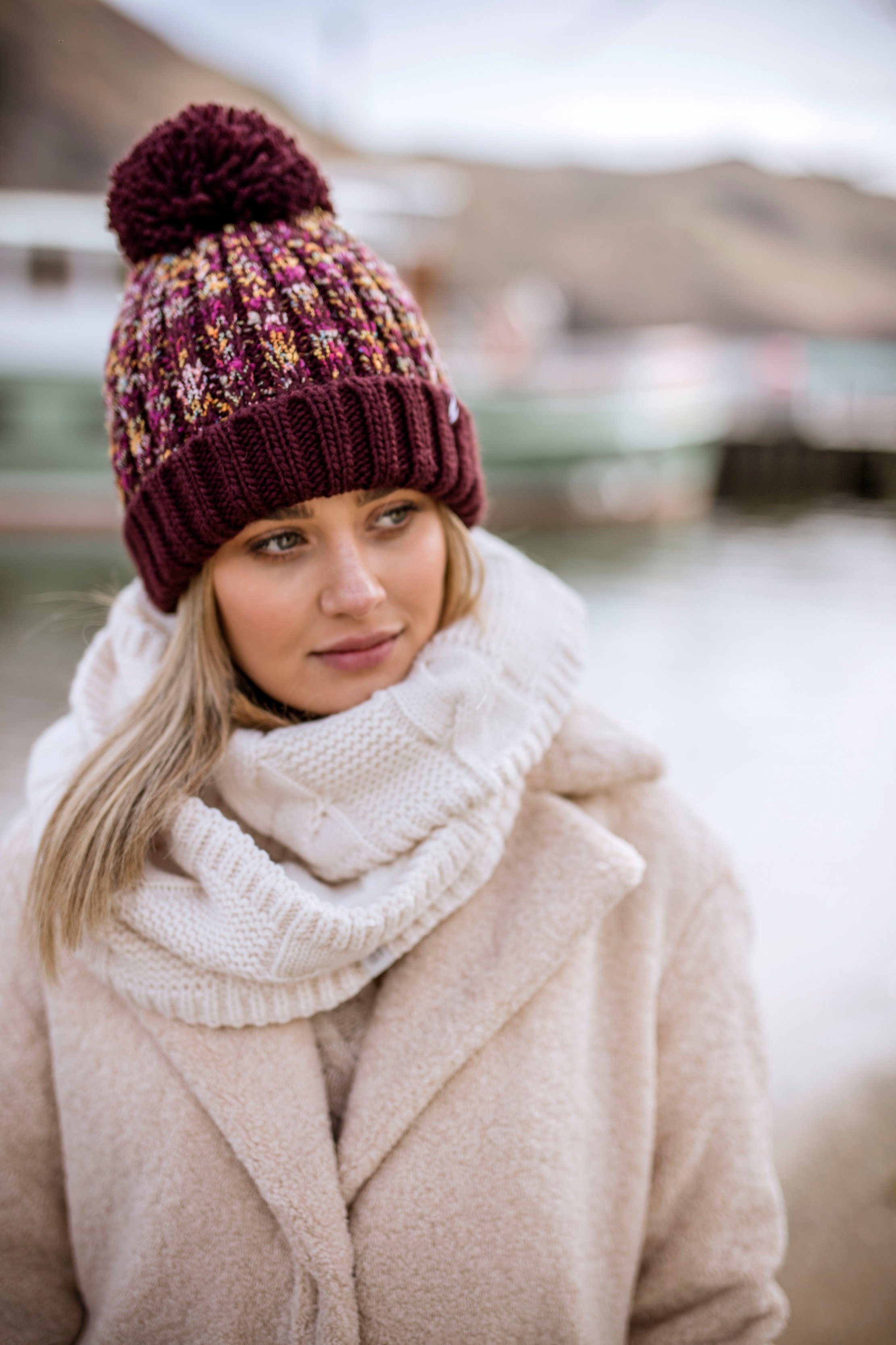 Heat Holders Bommelmütze Damenmütze EIDDA texturiert mit PomPom Bommel weinrot - Mütze