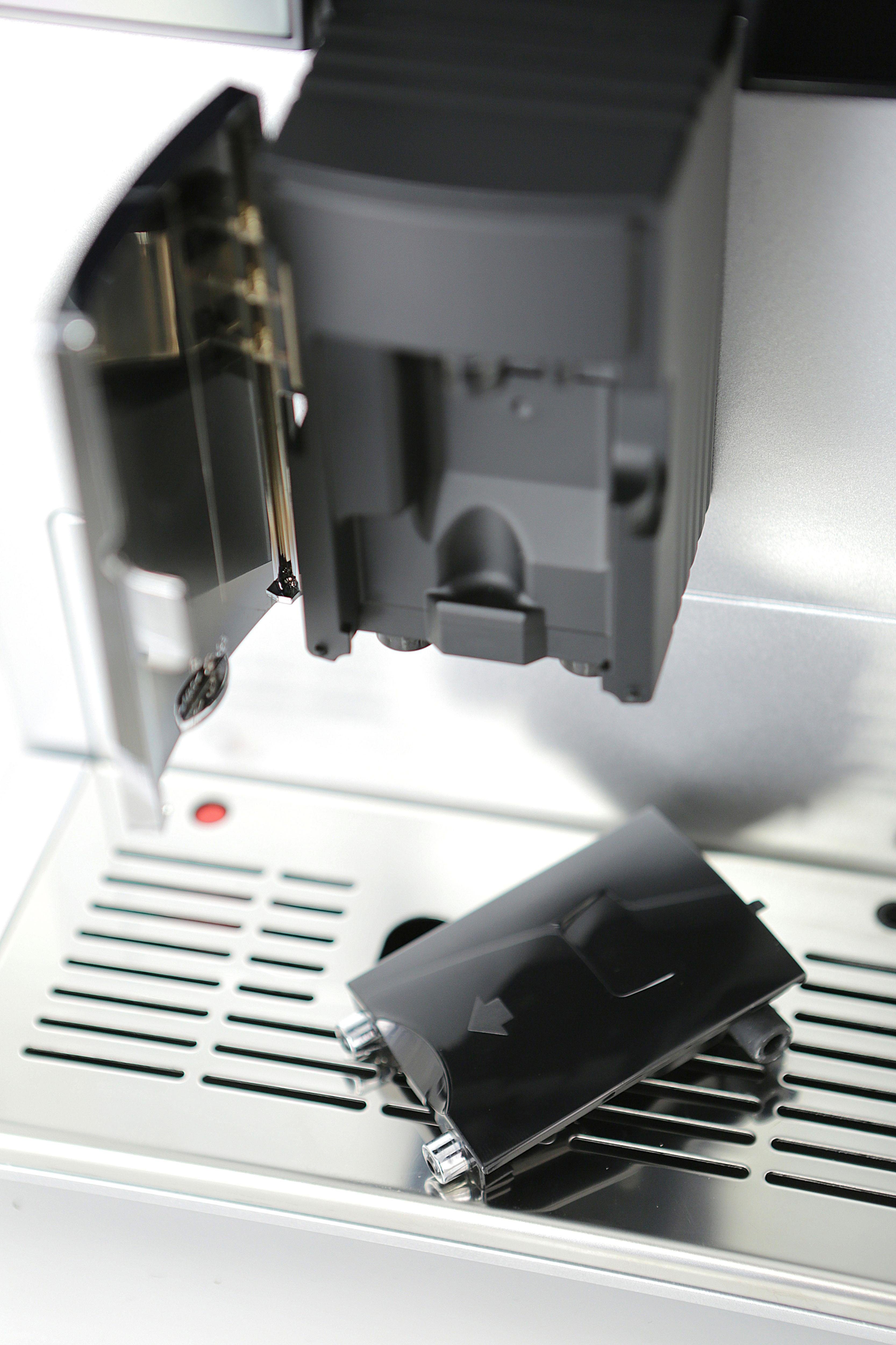 F630-101, mit Mahlwerk & silber, Bedienoberfläche Melitta CI Funktion Touch® Slide Flüsterleises Touch Kaffeevollautomat