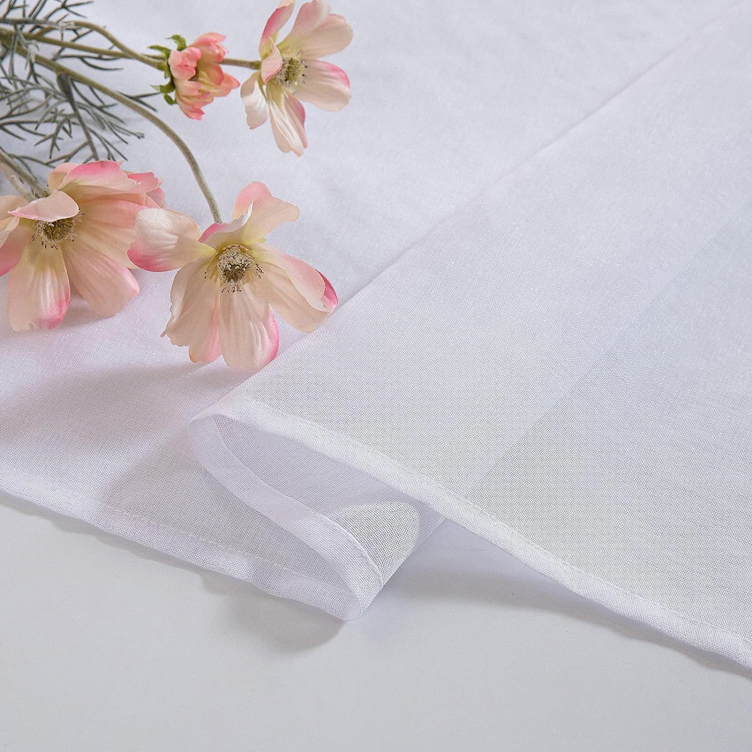 HAUSS SPOLE Vorhang Gardine Linus, Ösen (2 St), halbtransparent (2 St), Ösen, halbtransparent, Polyester, Schlafzimmer Ösenvorhang 4CM Ösen ohne Haken