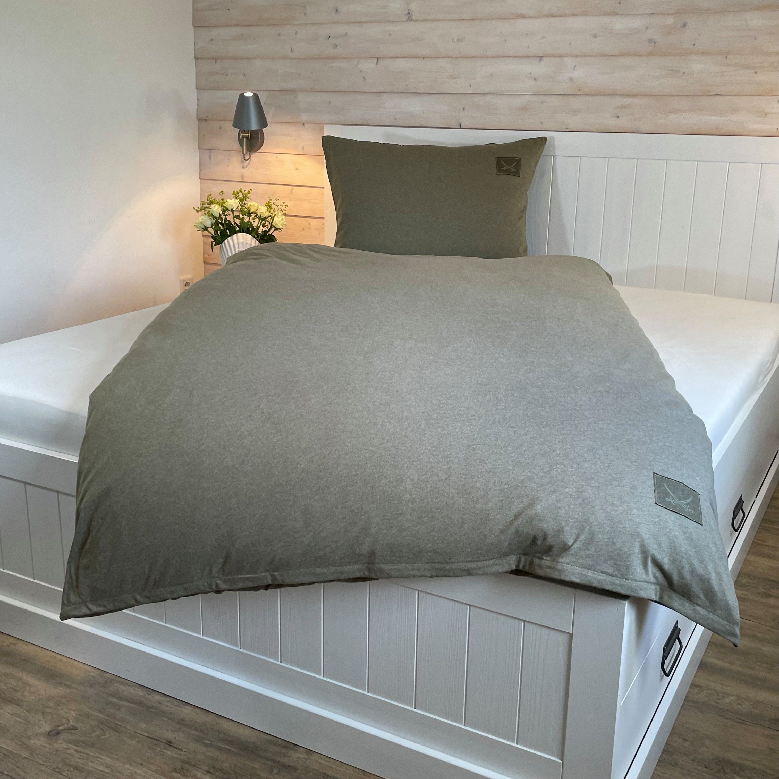 Sansibar Sylt Wendebettwäsche Bettwäsche "Jersey Melange" mit modernem Logopatch, 100% Baumwolle, 2 teilig, weich und anschmiegsam, pflegeleicht und bügelfrei