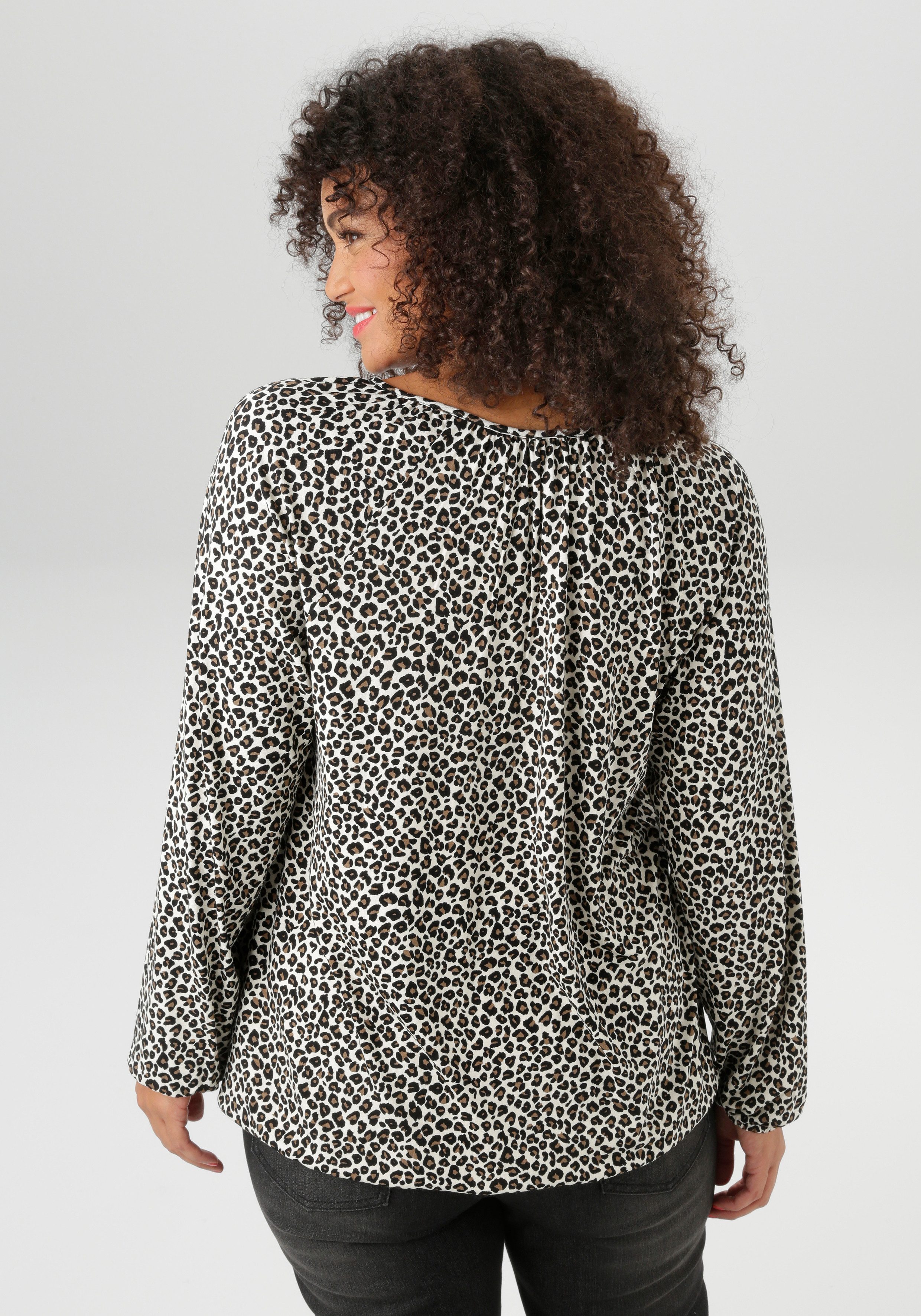 Aniston PLUS Langarmshirt mit modischen Leoprint günstig online kaufen