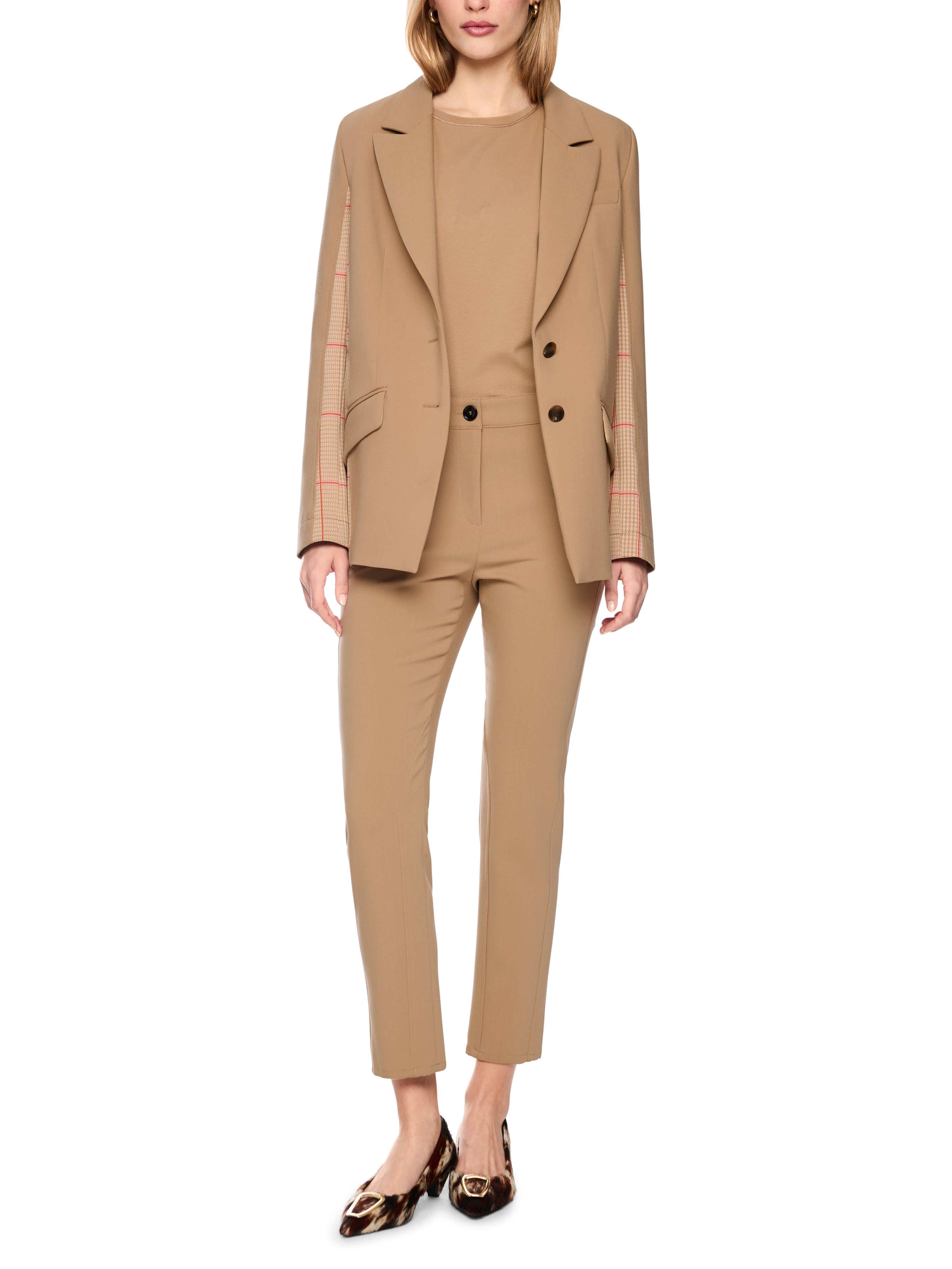 Marc Cain Stoffhose Equestrian Grace Premium Damenmode Model SILEA im Reiterhosen-Style – Bild 4 von 5