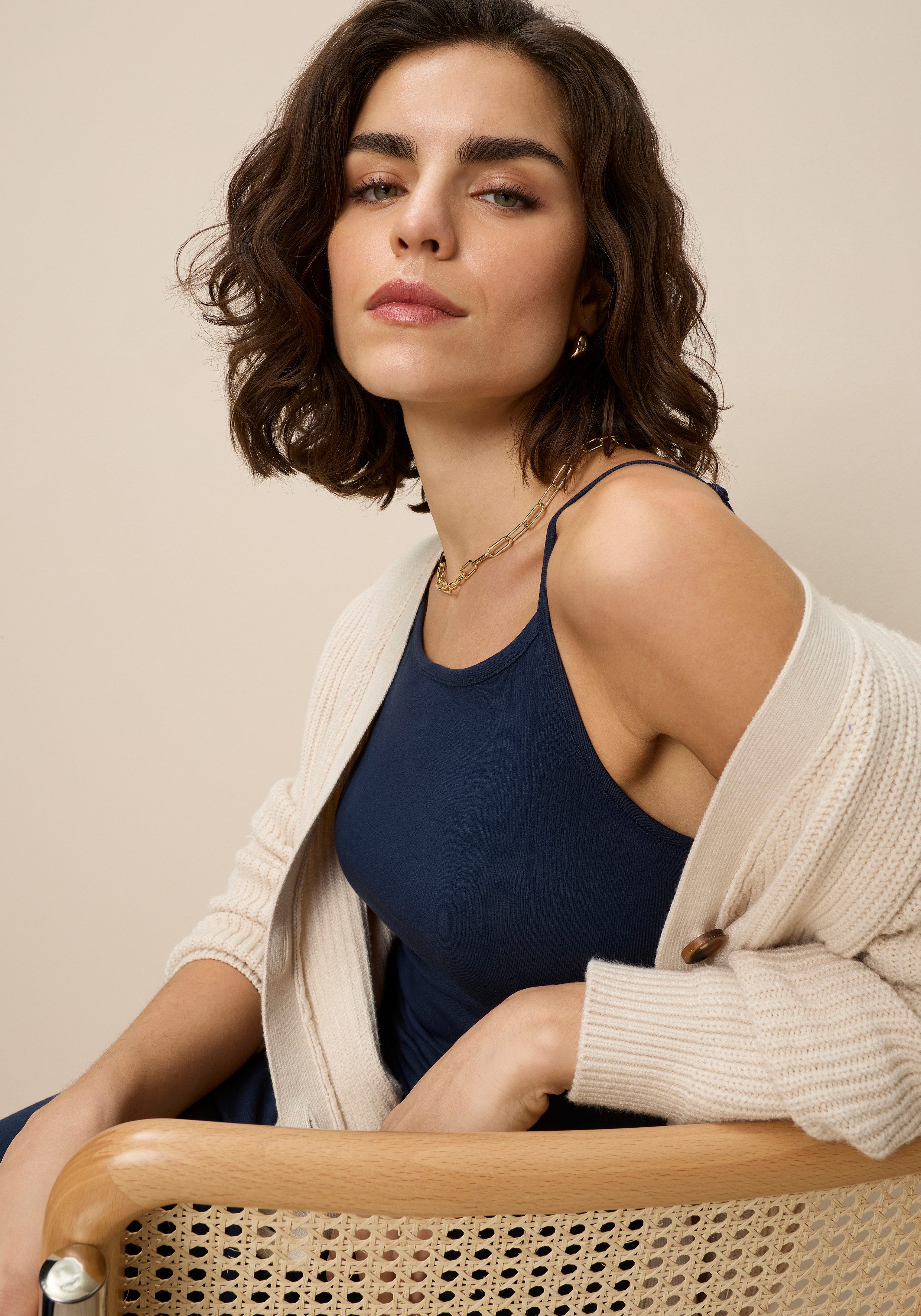 AJC Sommerkleid aus Single Jersey, mit verstellbaren Spaghettiträgern. € 19,99, (€ 19,99 pro 1 Stk).