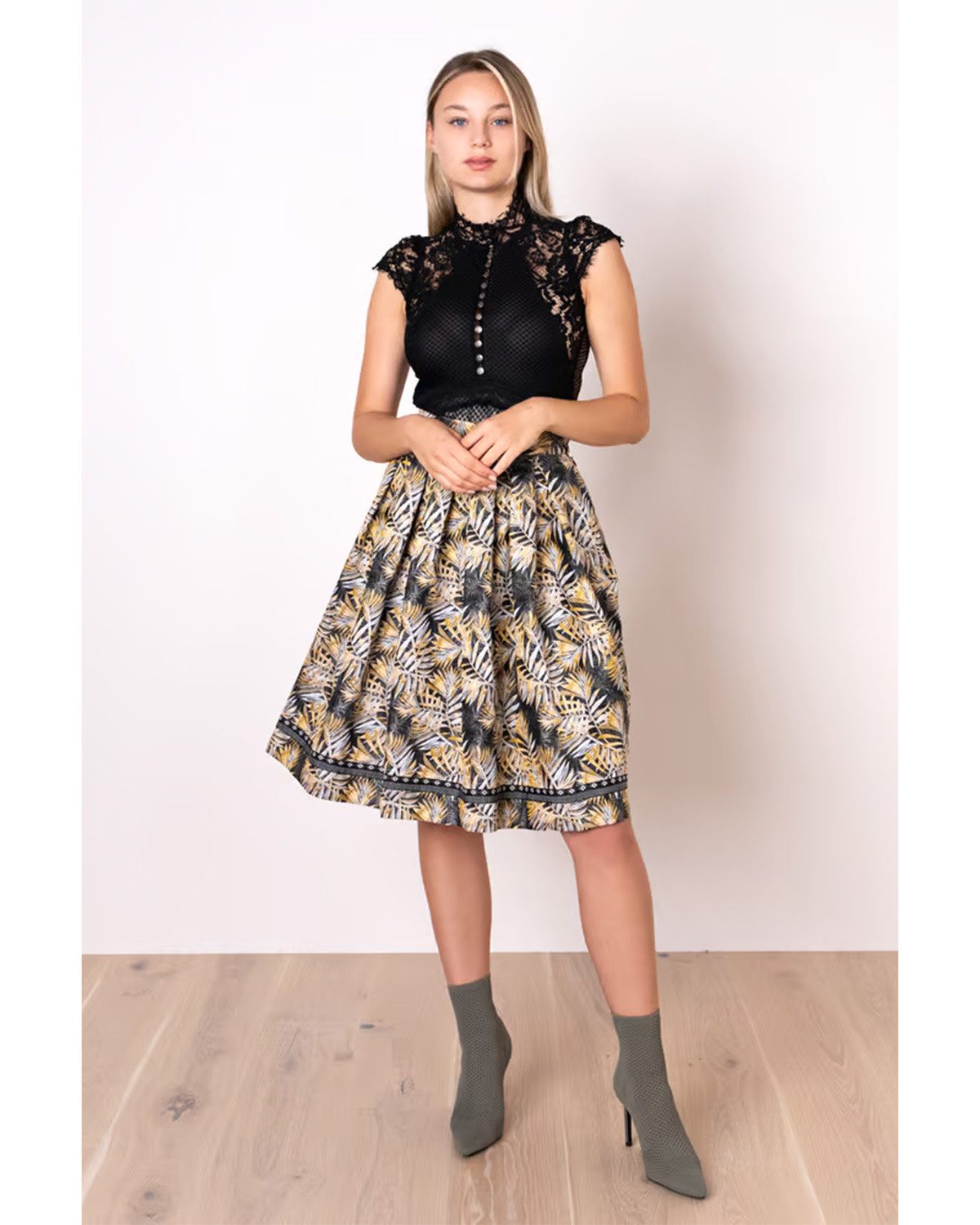 KRÜGER COLLECTION Body Trachtenshirt 'Millie' mit Spitze 282165, Schwarz – Bild 5 von 5