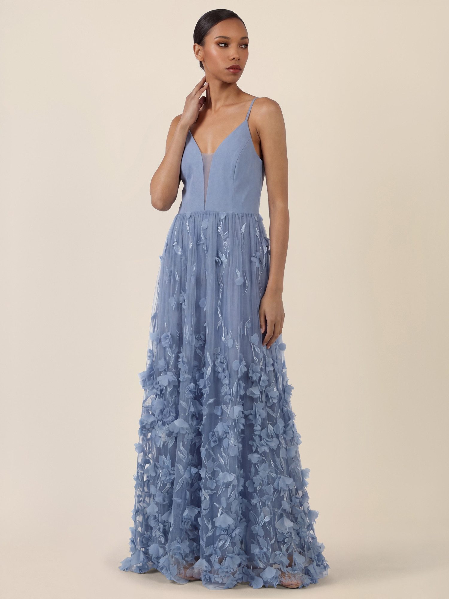 Apart Abendkleid mit 3D-Blüten und Tüllrock