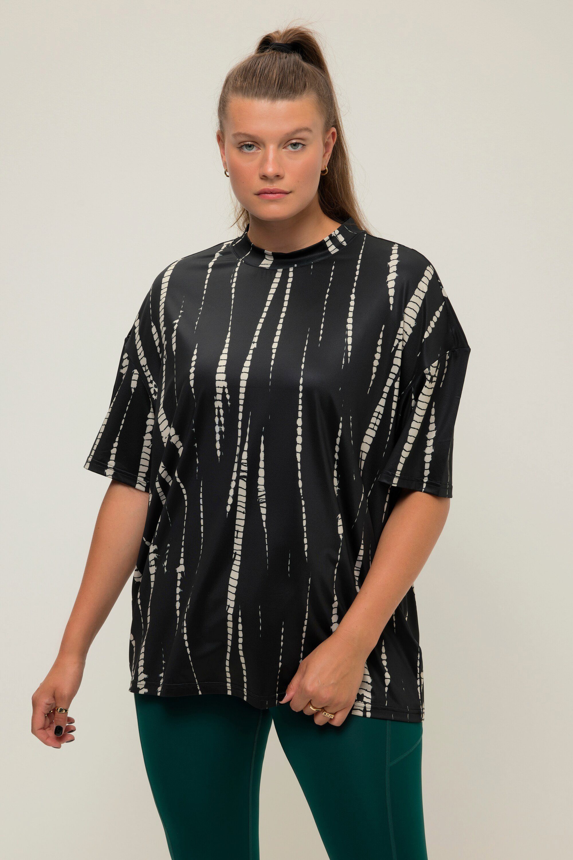 Studio Untold Rundhalsshirt T-Shirt oversized Batik Print Rundhals Halbarm