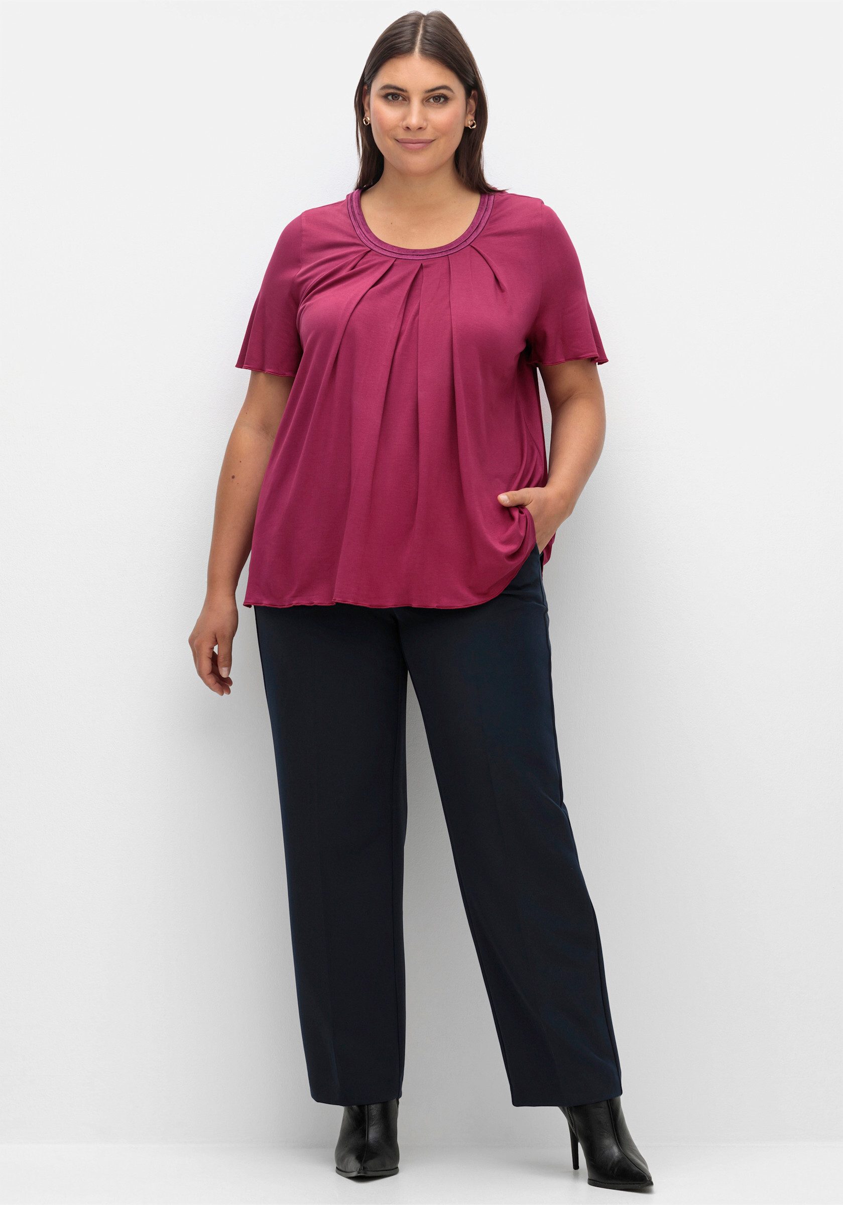 Sheego T-Shirt Shirt . in A-Linie mit dekorativer Blende günstig online kaufen