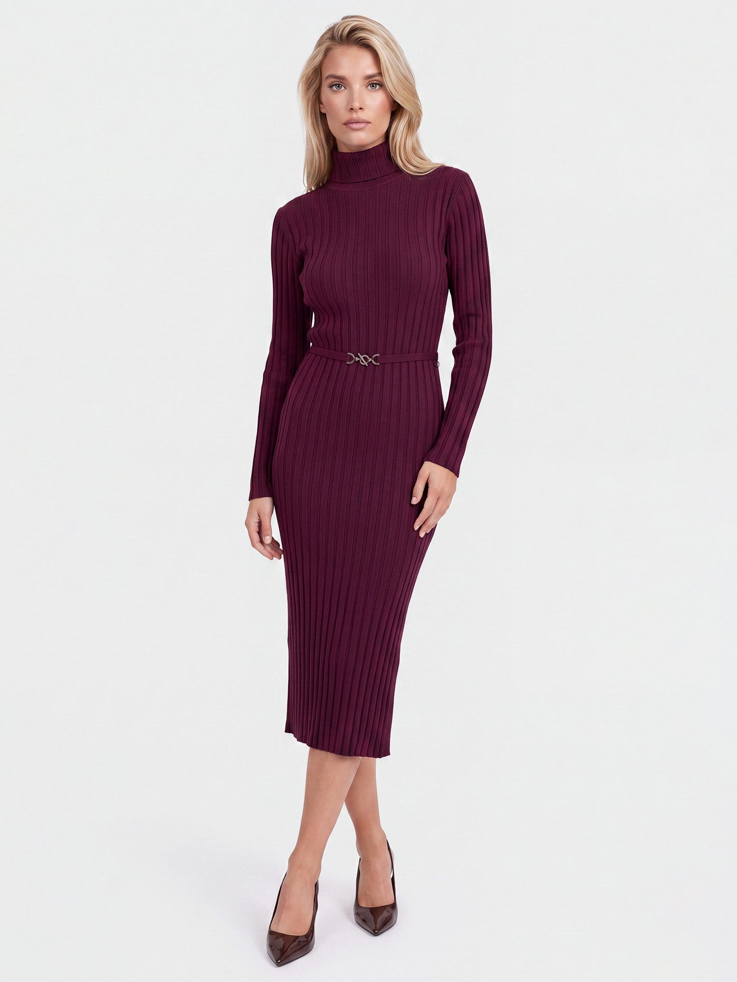 Apart Strickkleid mit Rollkragen und Strickgürtel