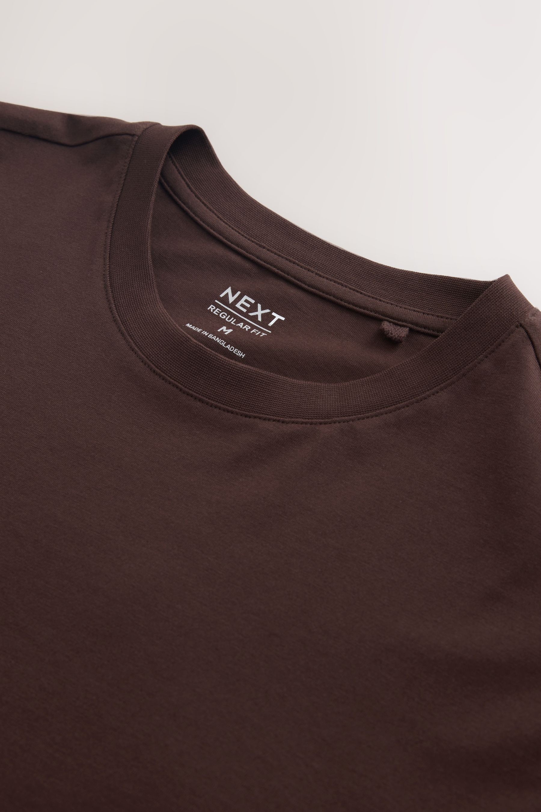 Next T-Shirt Essential Regular Fit Rundhals-T-Shirt (1-tlg) – Bild 5 von 5