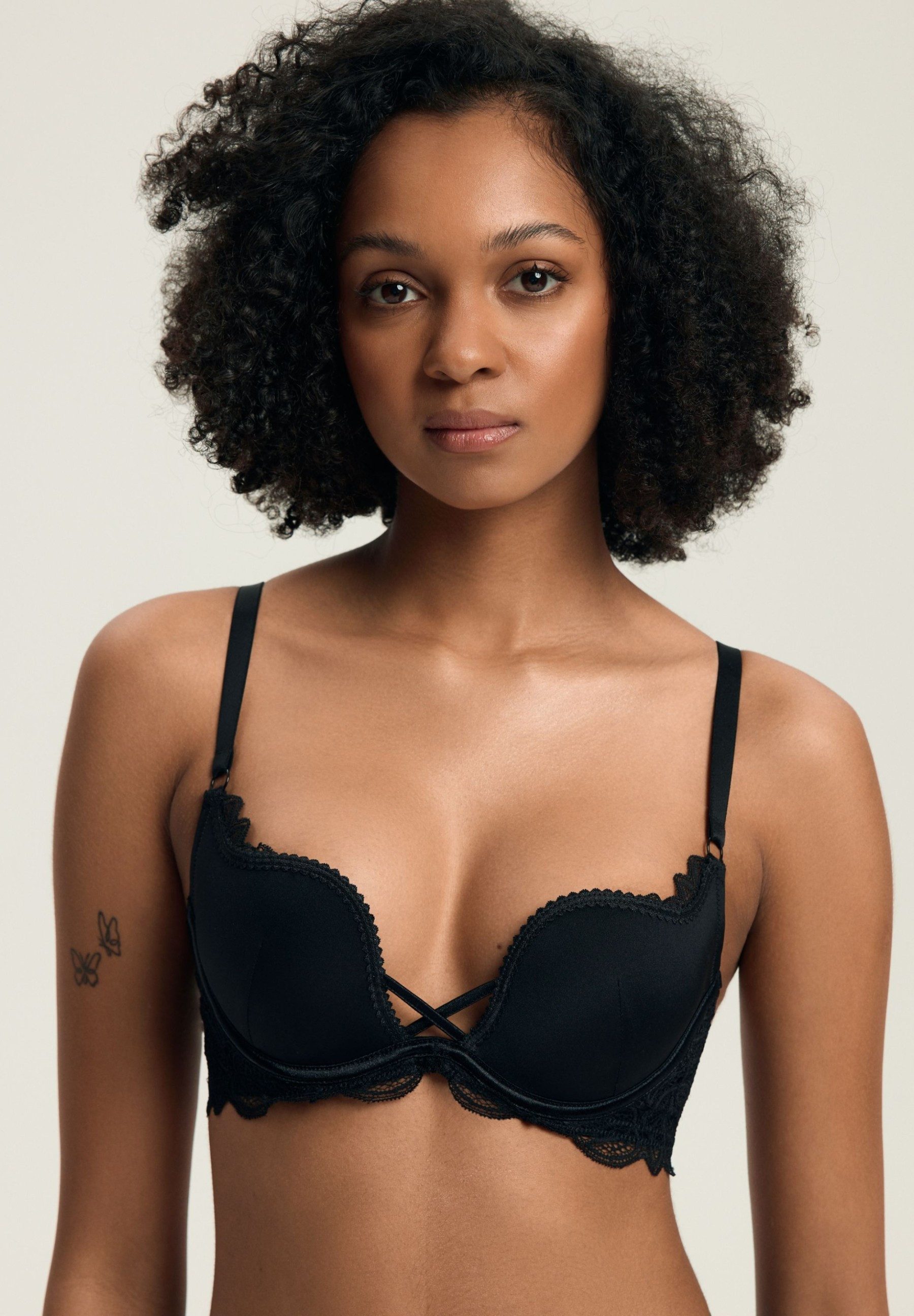 Henderson Push-up-BH Push-up-BH Delis, glatte Cups, abnehmbare Träger