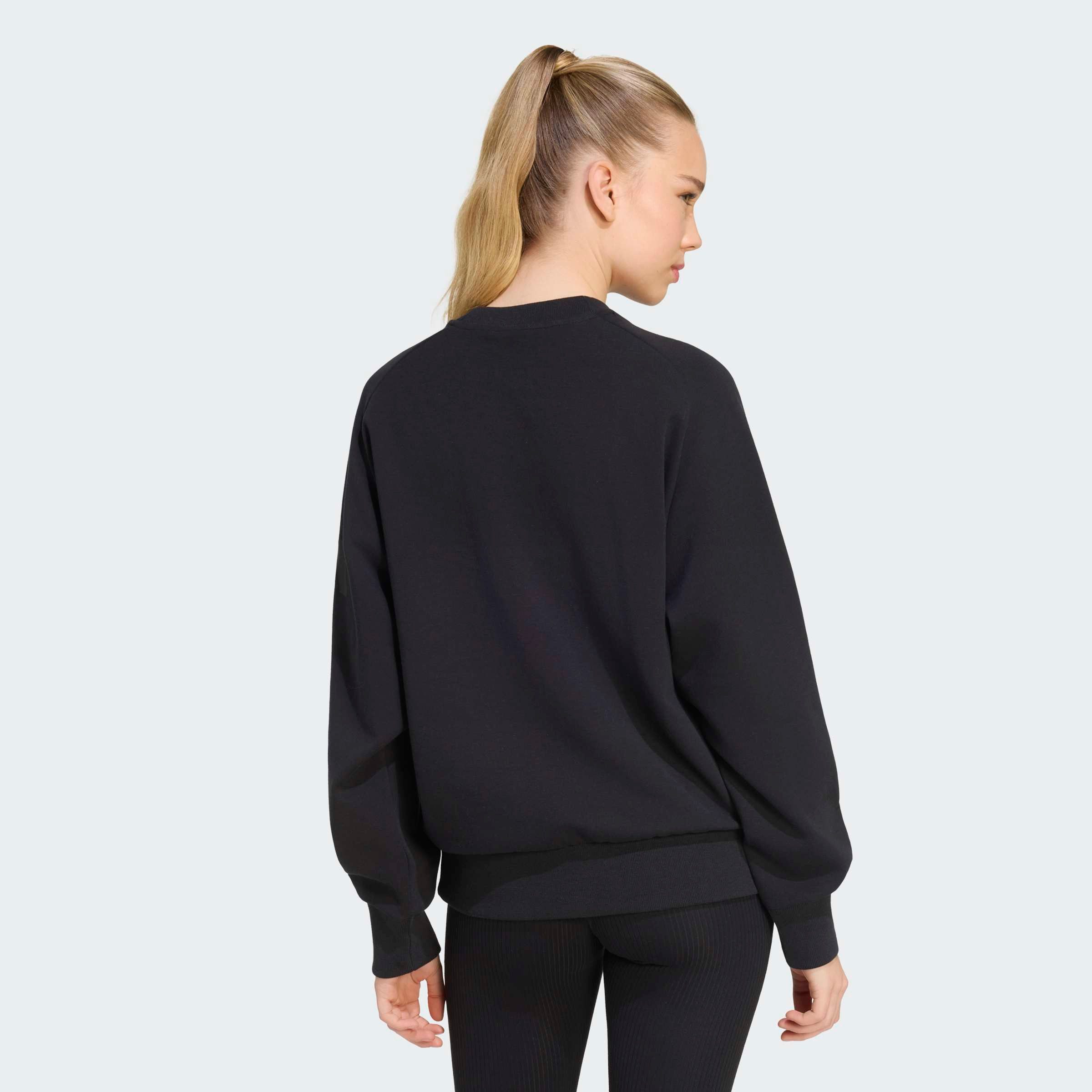 adidas Sportswear Sweatshirt SOFT LUX, LOCKER GESCHNITTEN