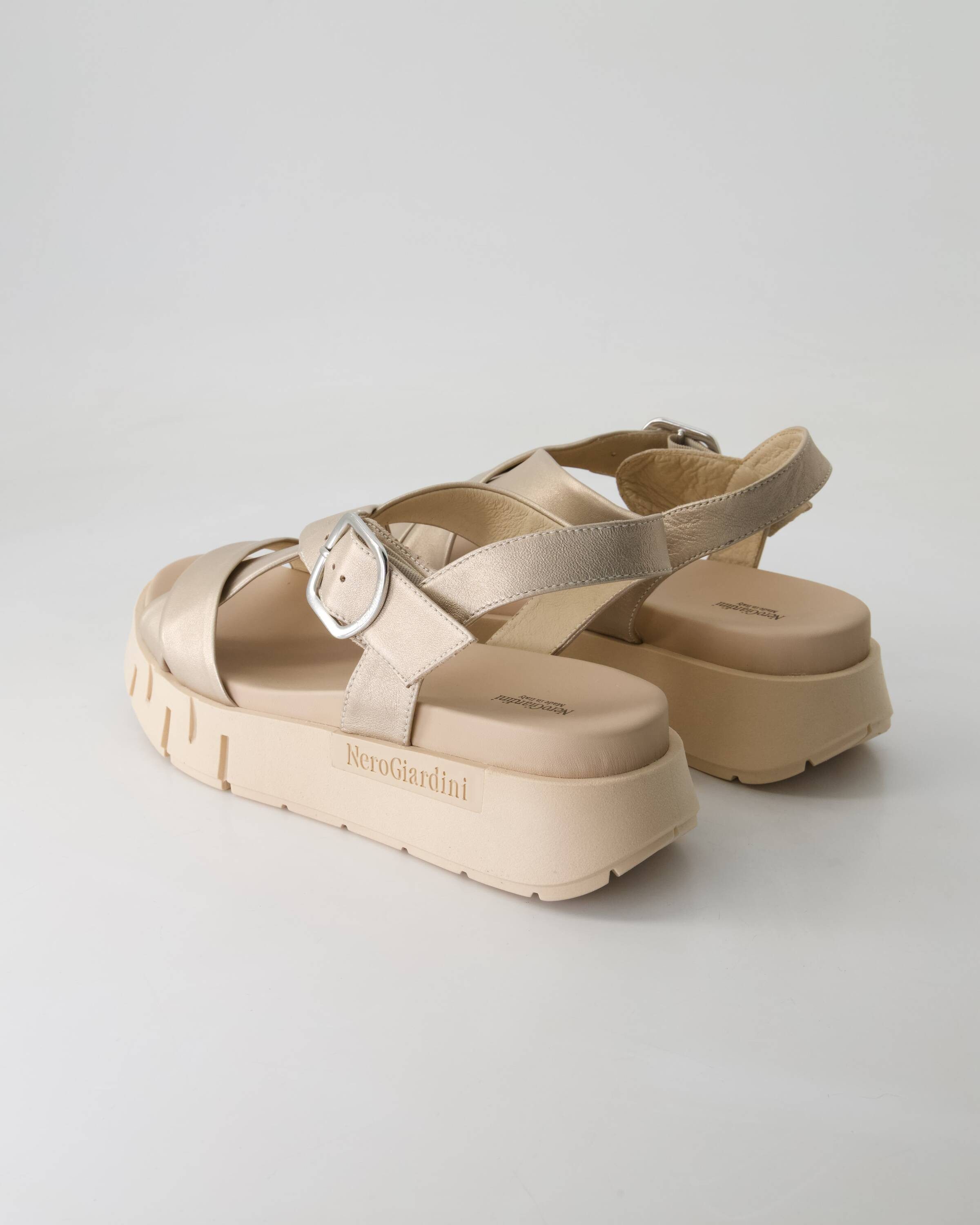 Nero Giardini E513697D-675 Sandale Obermaterial: Leder