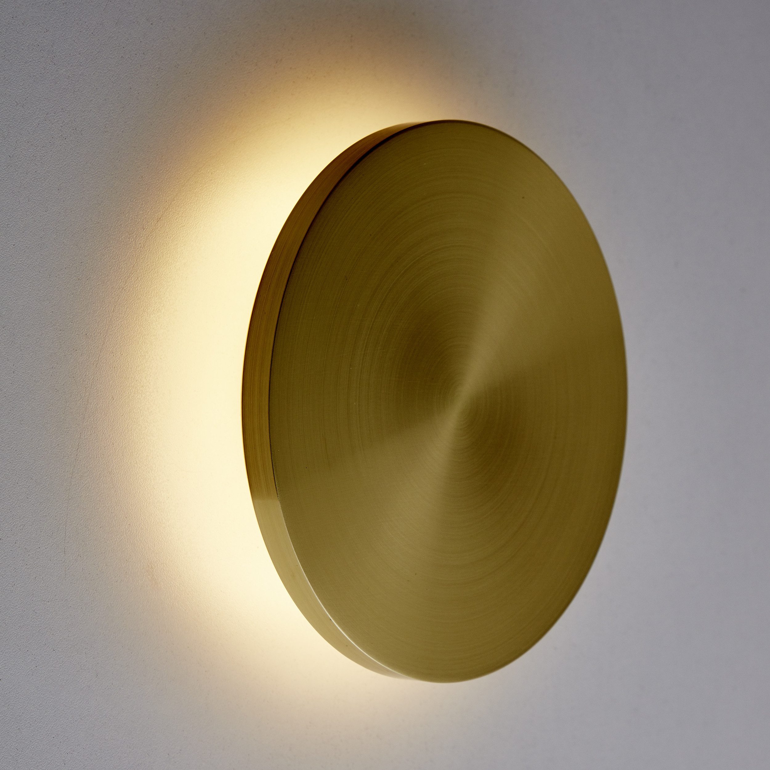Lightbox Wandleuchte, LED fest integriert, Warmweiß, LED-Wand- & Deckenlampe, 720lm, Ø 15 cm, Aluminium, Messingfarben