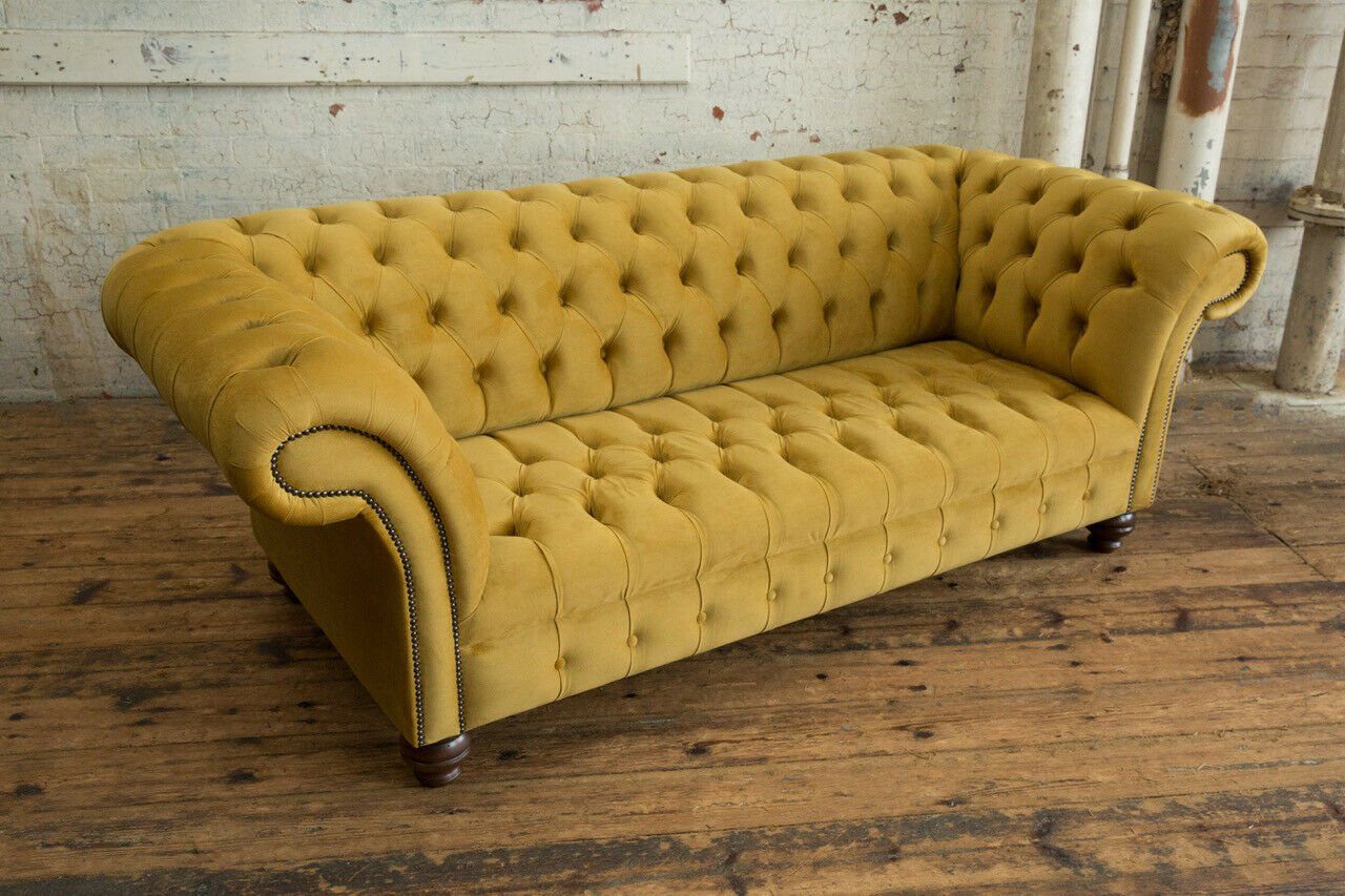 Rückenlehne Klassische Chesterfield mit Stoff, Sitz Knöpfen. Sofa Gelbe Couch Die Chesterfield-Sofa JVmoebel Textil Polster