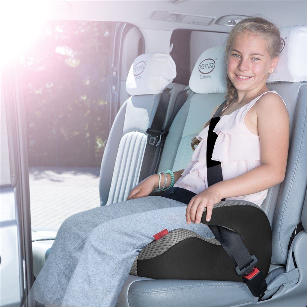 HEYNER Autokindersitz Kindersitzerhöhung mit Gurtführung extra Sitzerhöhung breit schwarz (15-36k