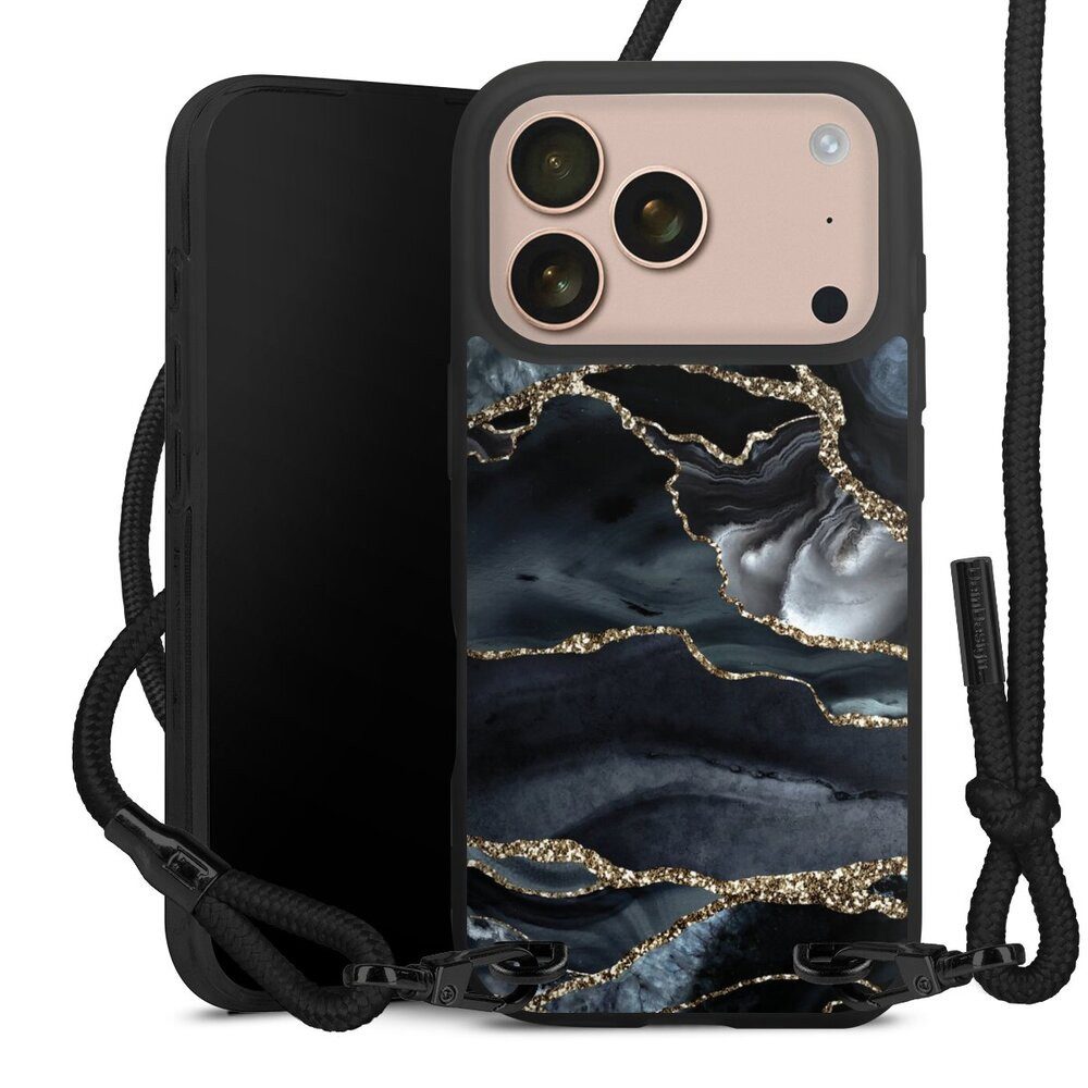 DeinDesign Handyhülle Glitzer Look Marmor Trends Dark marble gold Glitter look, Apple iPhone 17 Pro Premium Handykette Hülle mit Band Cover mit Kette