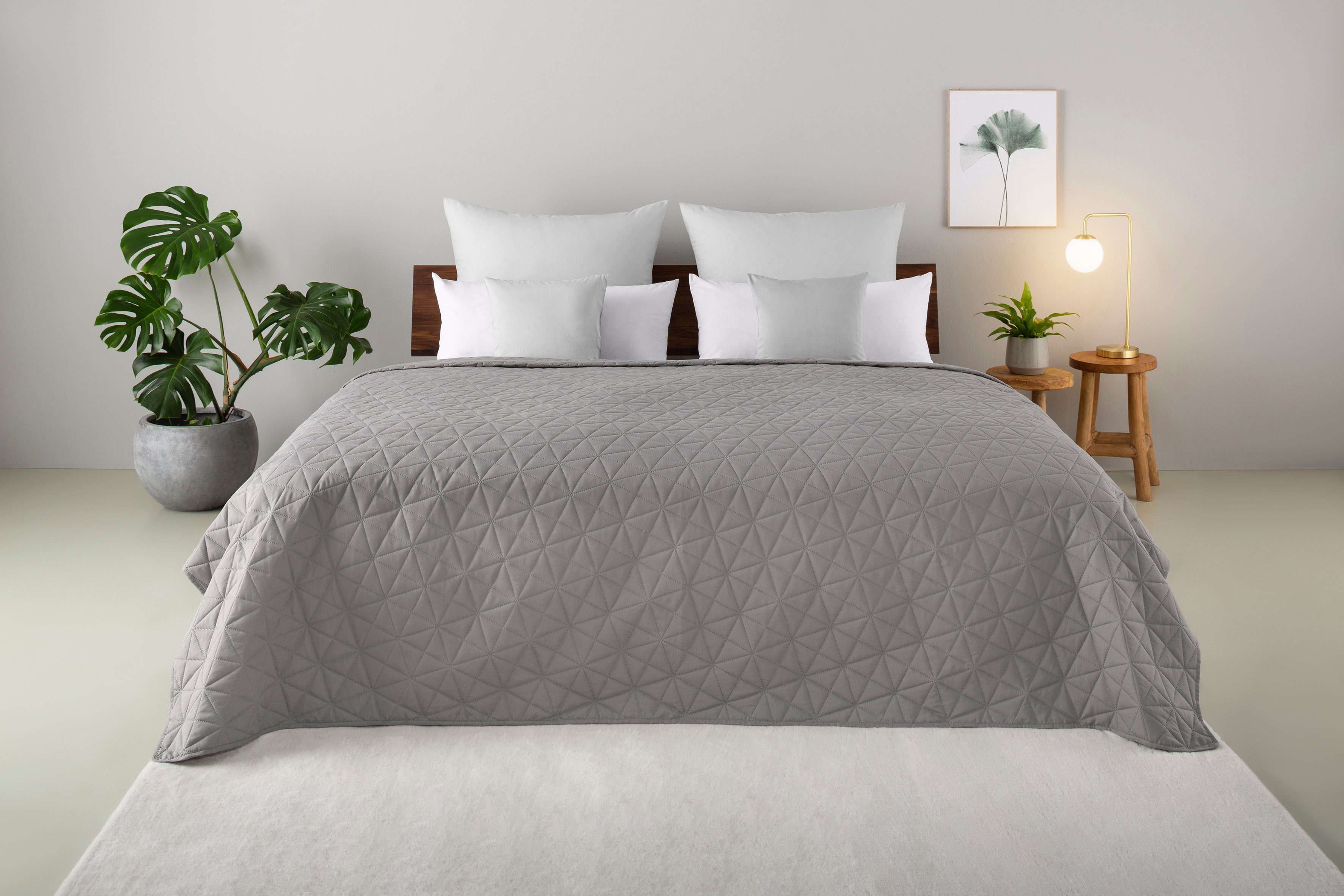 OTTO home Tagesdecke Tesso, unifarben mit grafischem Muster