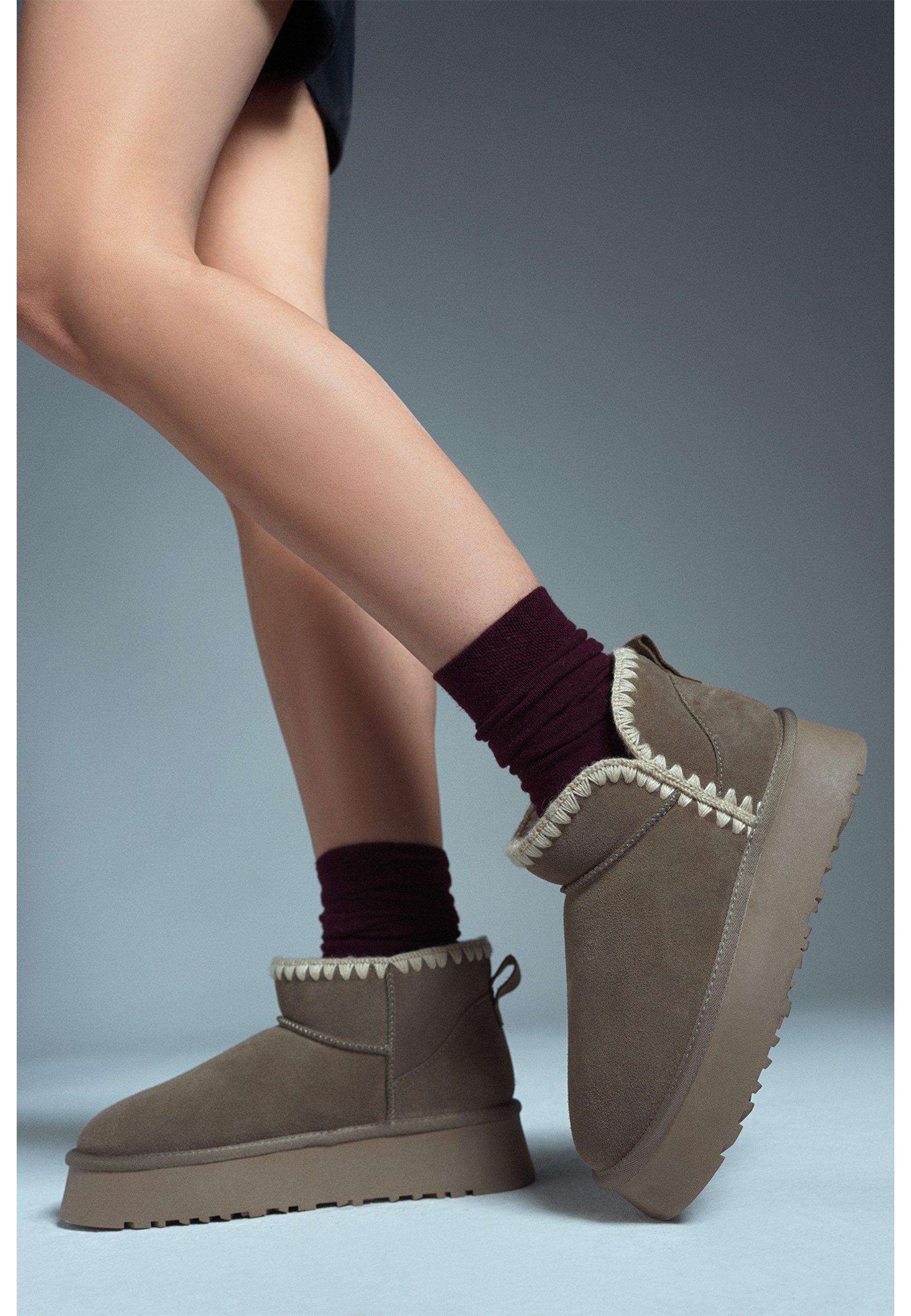 Derimod Teddy-Stiefel aus Veloursleder Ankleboots