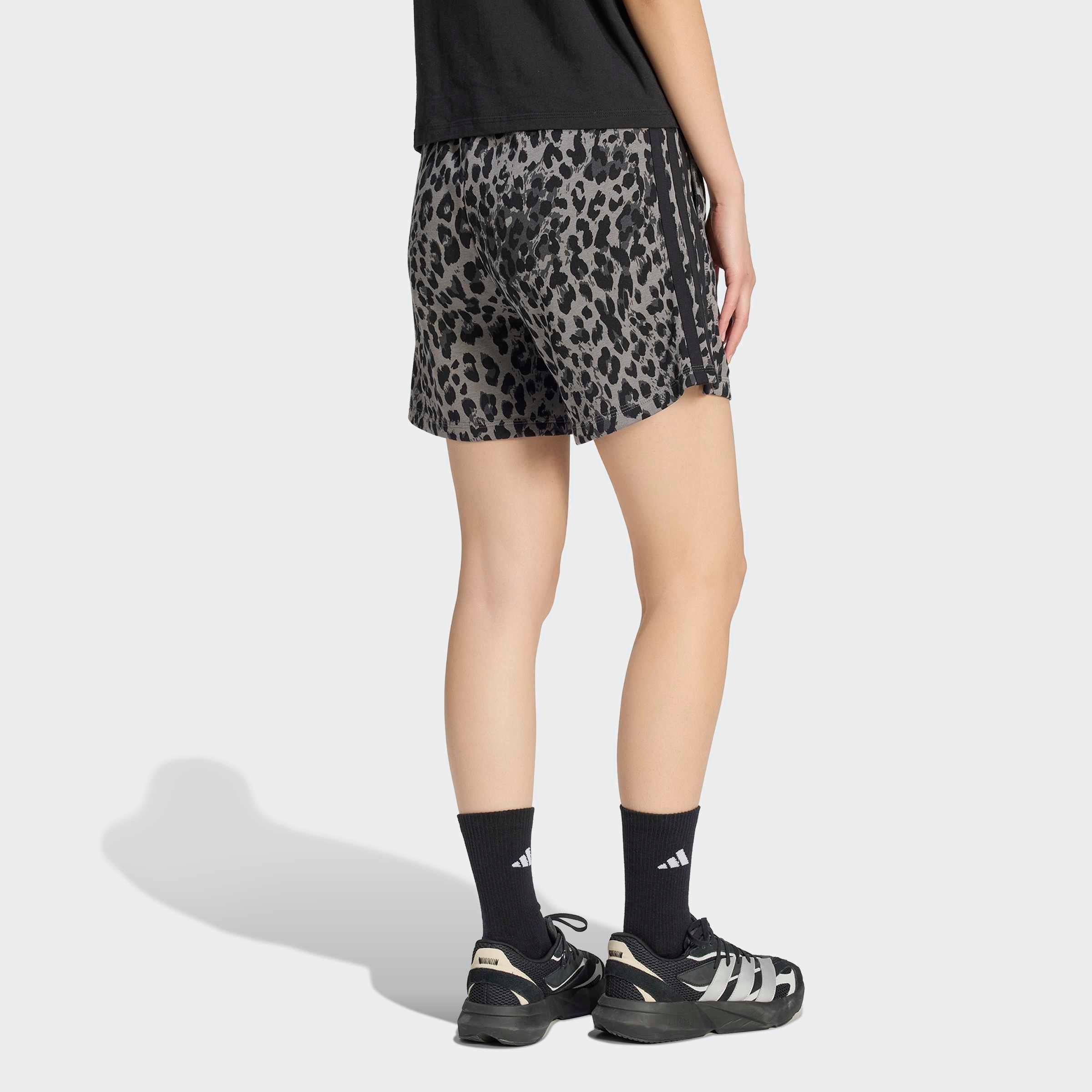 adidas Sportswear Shorts W AOP SHO für Erwachsene, mit Gummizug, aus Baumwolle, eng geschnitten