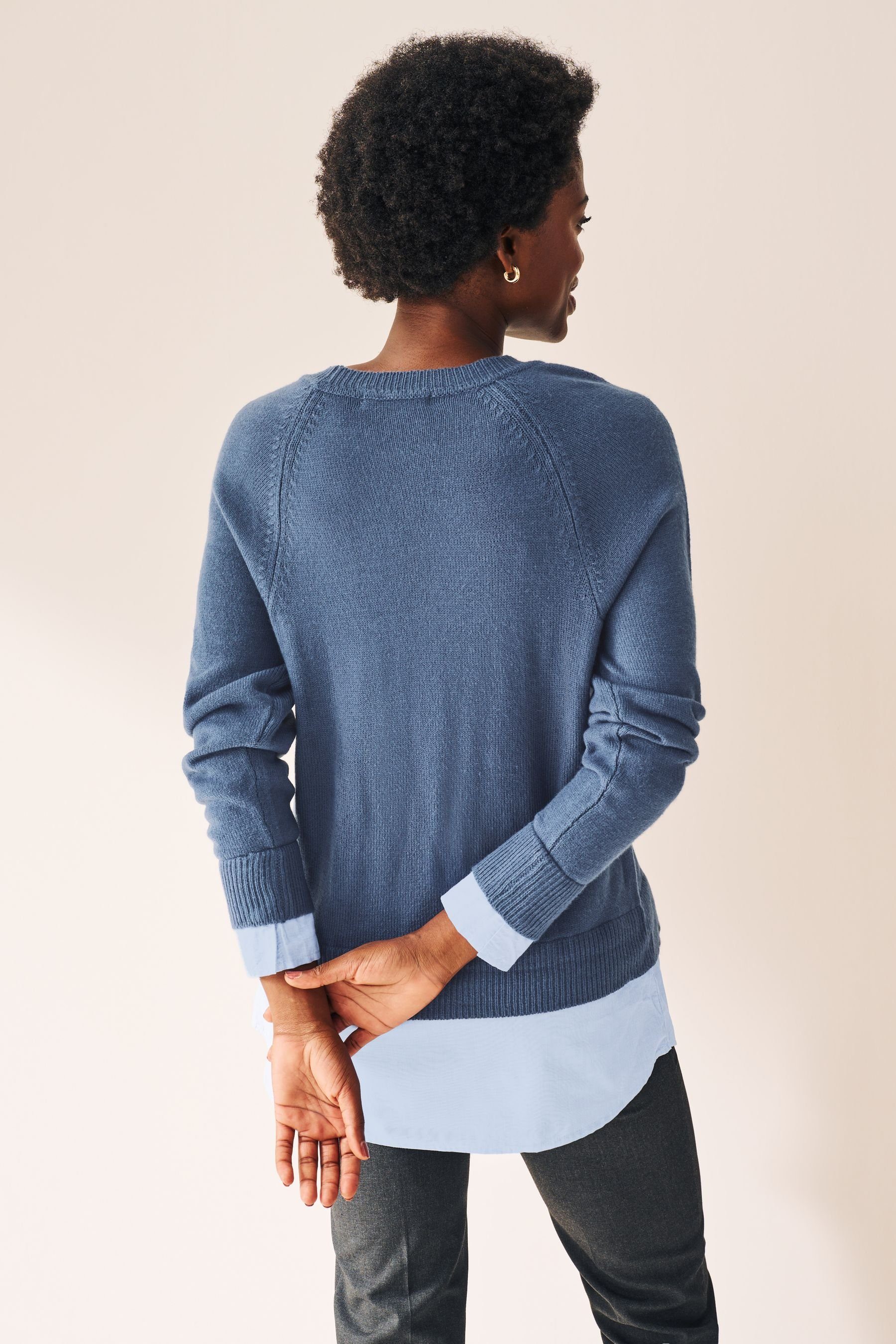Next 2-in-1-Pullover Kuscheliger Pullover (1-tlg) mit Blusendetail Blue