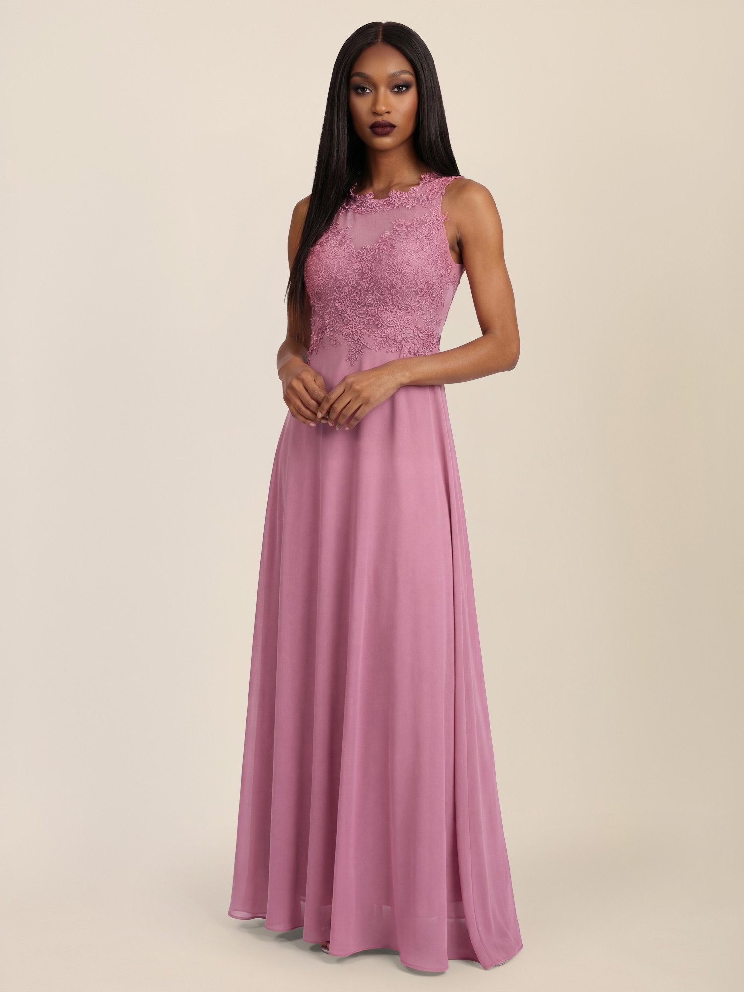 Apart Abendkleid mit floraler Spitze und fließendem Rock günstig online kaufen